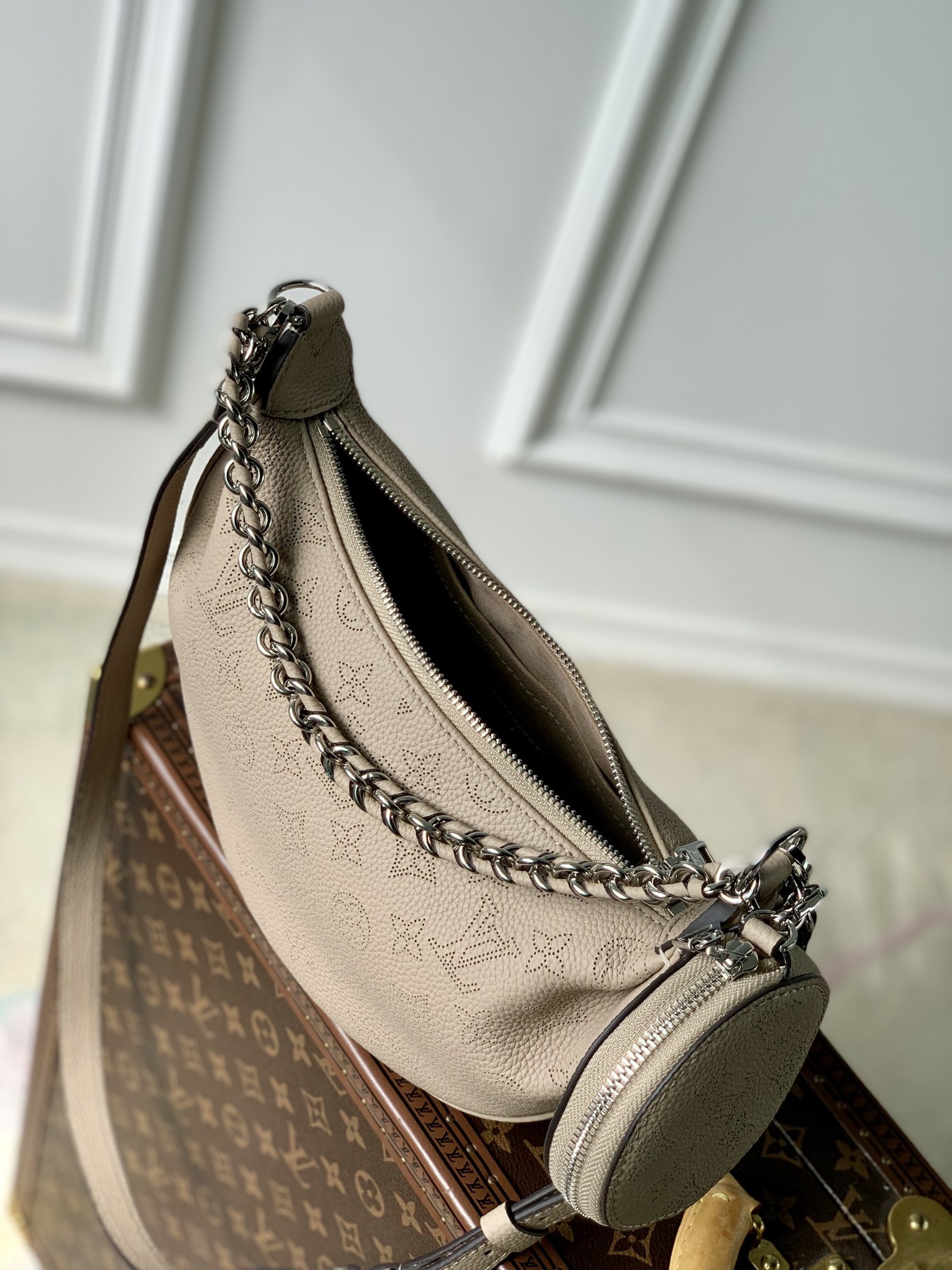 l0*is V*t0n baia bag-26*17*7.5cm