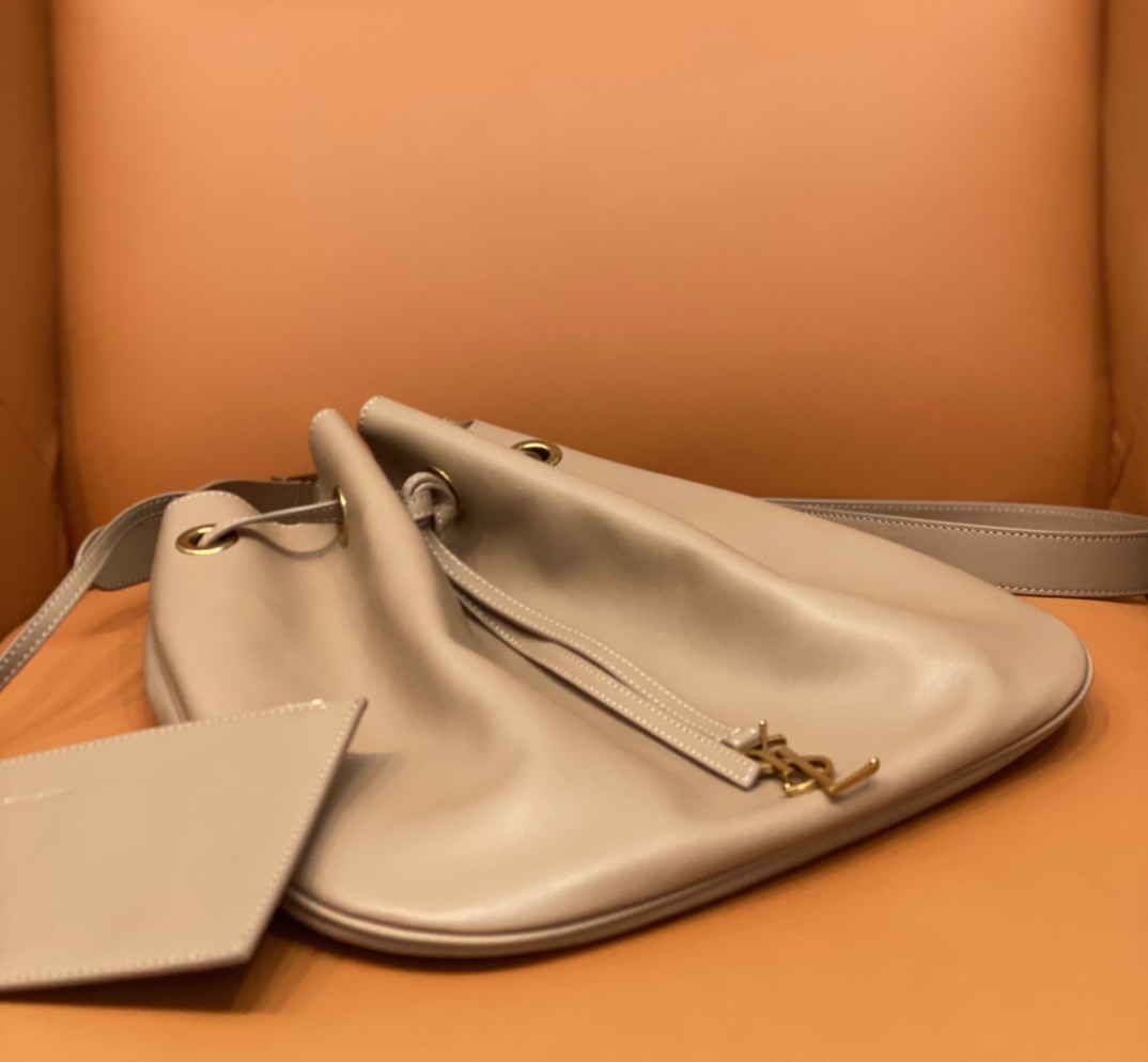 Y*L hobo bag-33×28×2.5cm