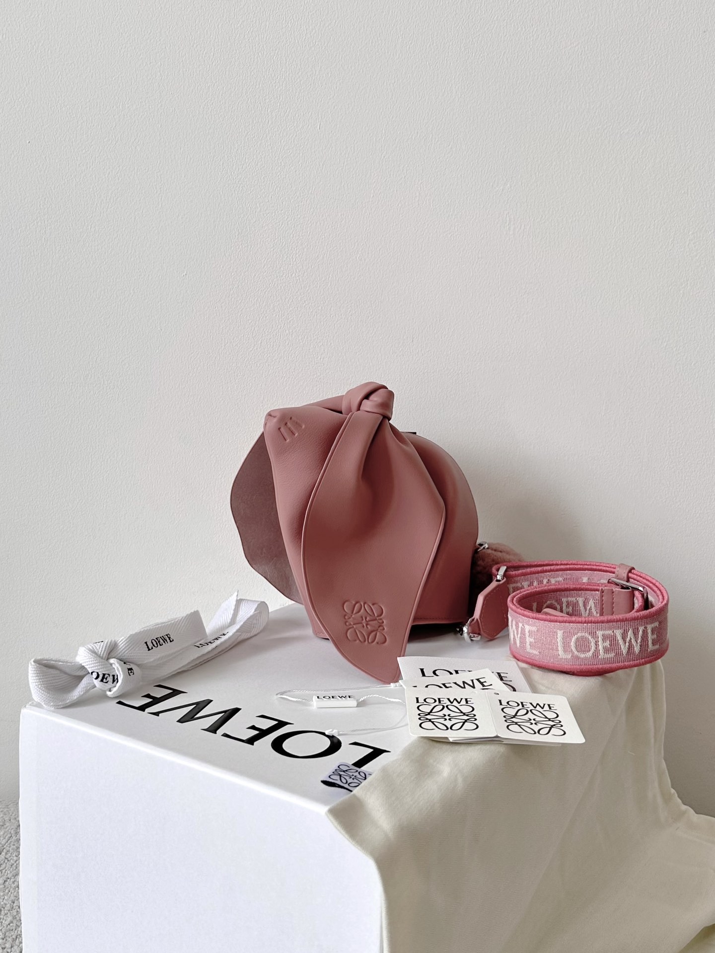 L0ew* bag-18.5*16*9cm