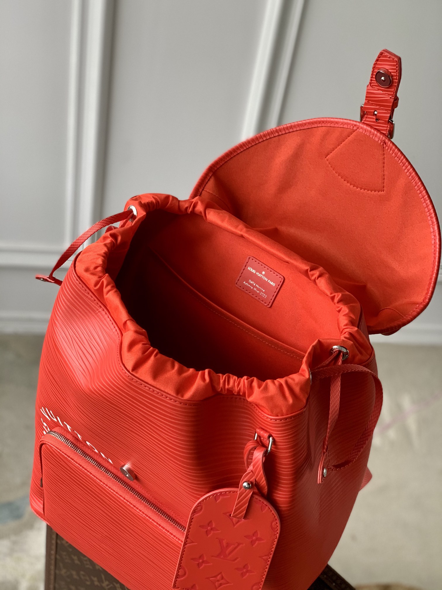 l0*is V*t0n montsouris backpack-32 x 40 x 19cm