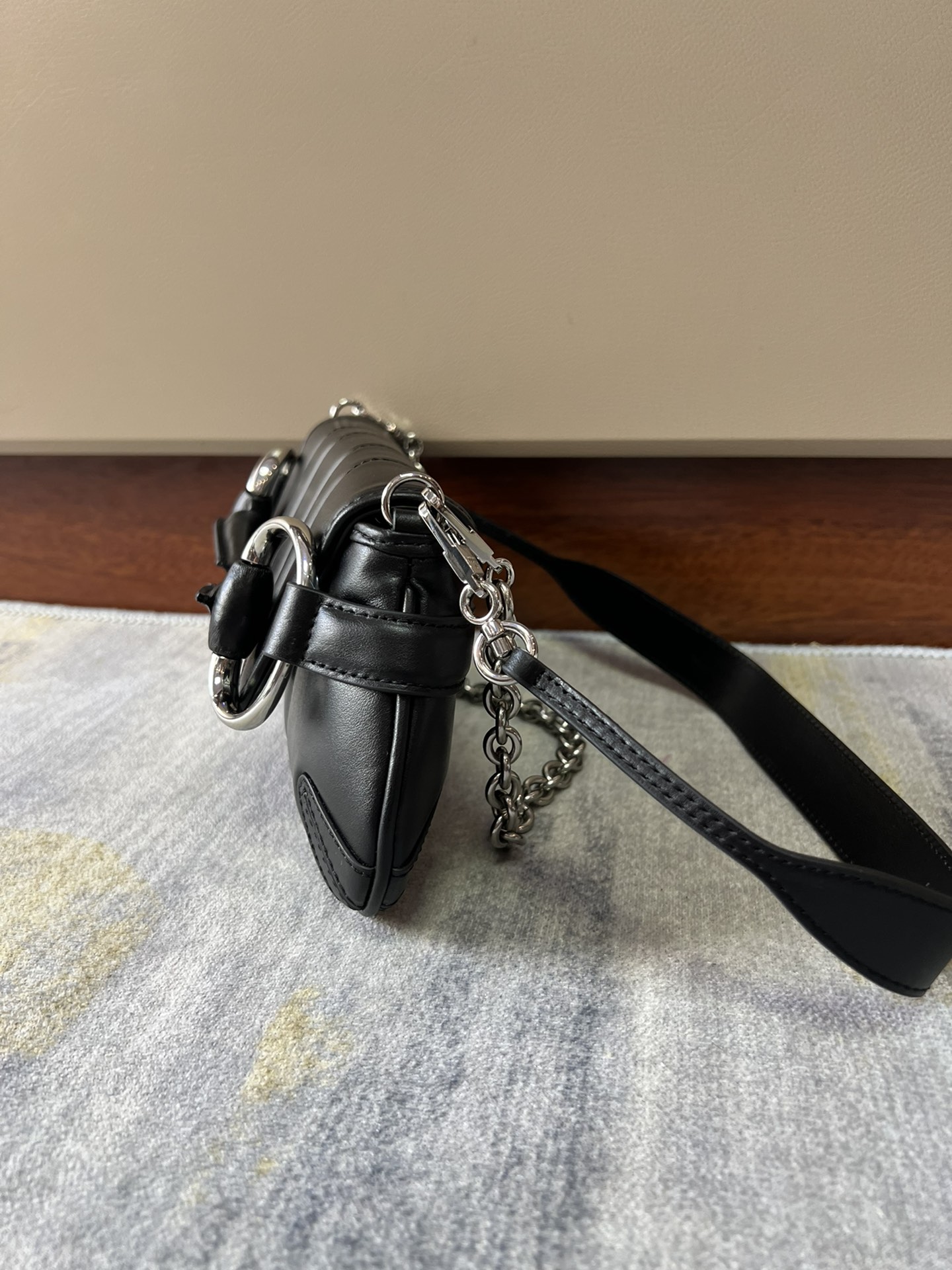 G*u*i horsebit chain 2023-27x11x5cm