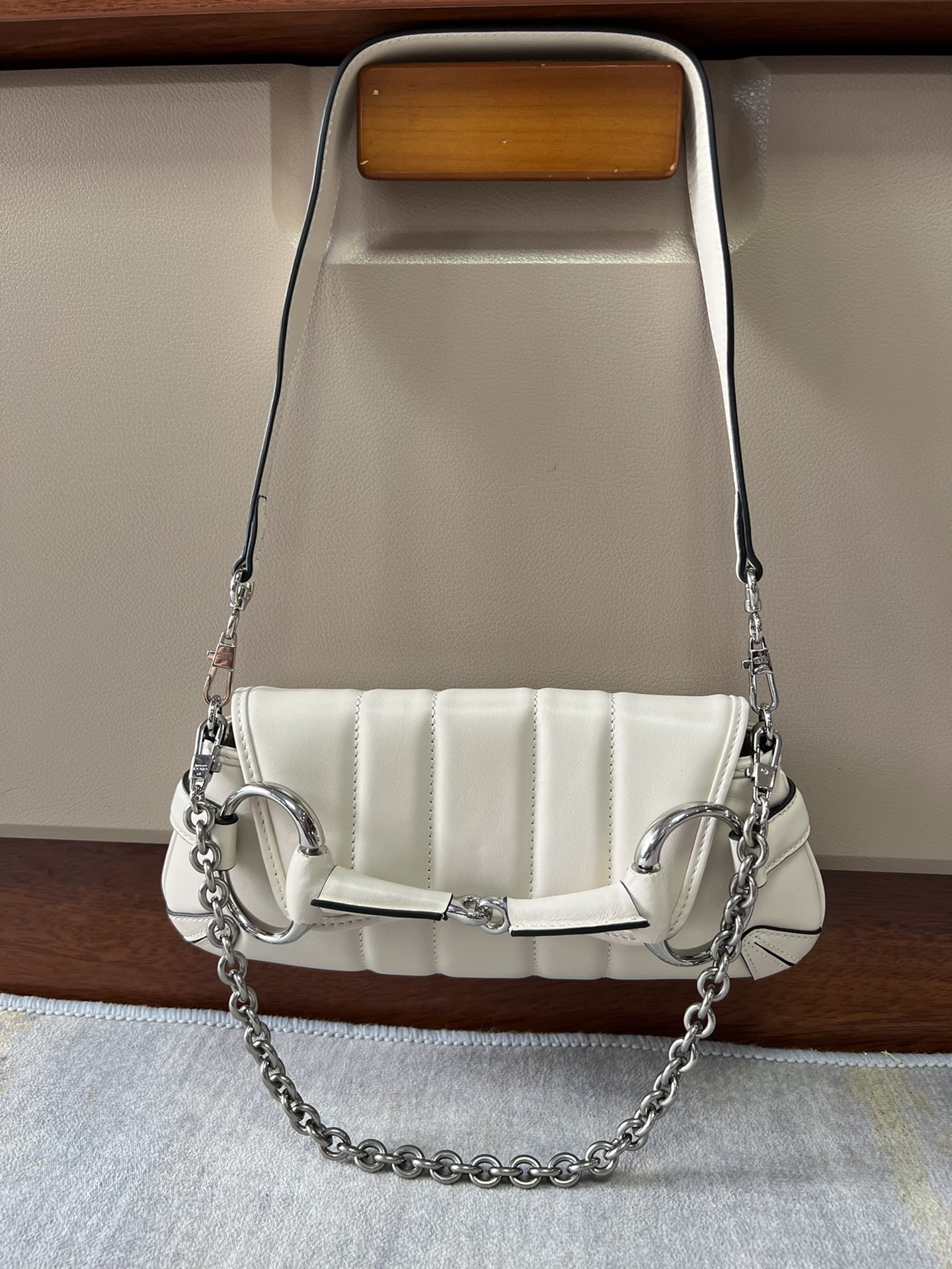 G*u*i horsebit chain 2023-27x11x5cm