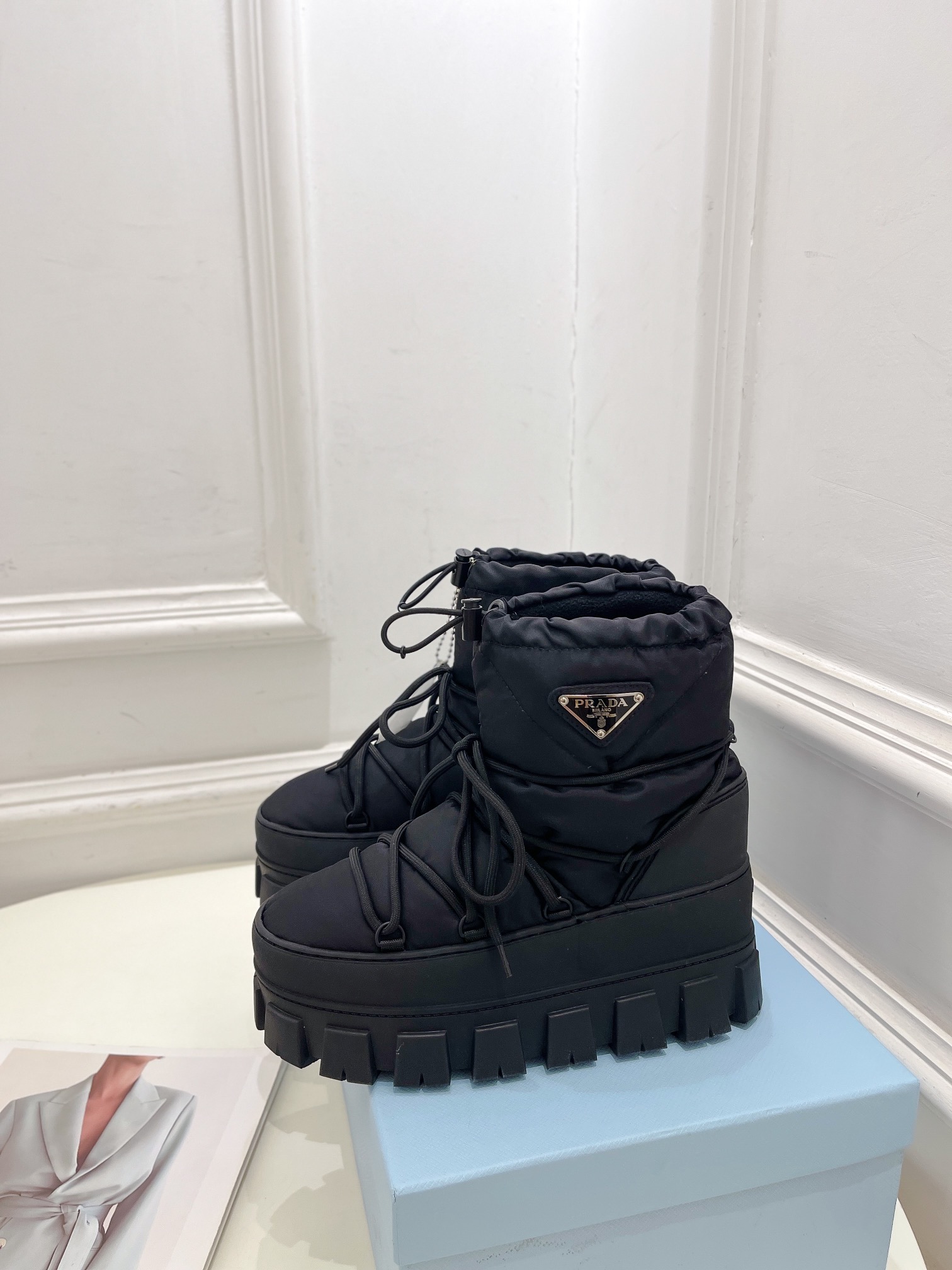 Pra*a boots 2023ss
