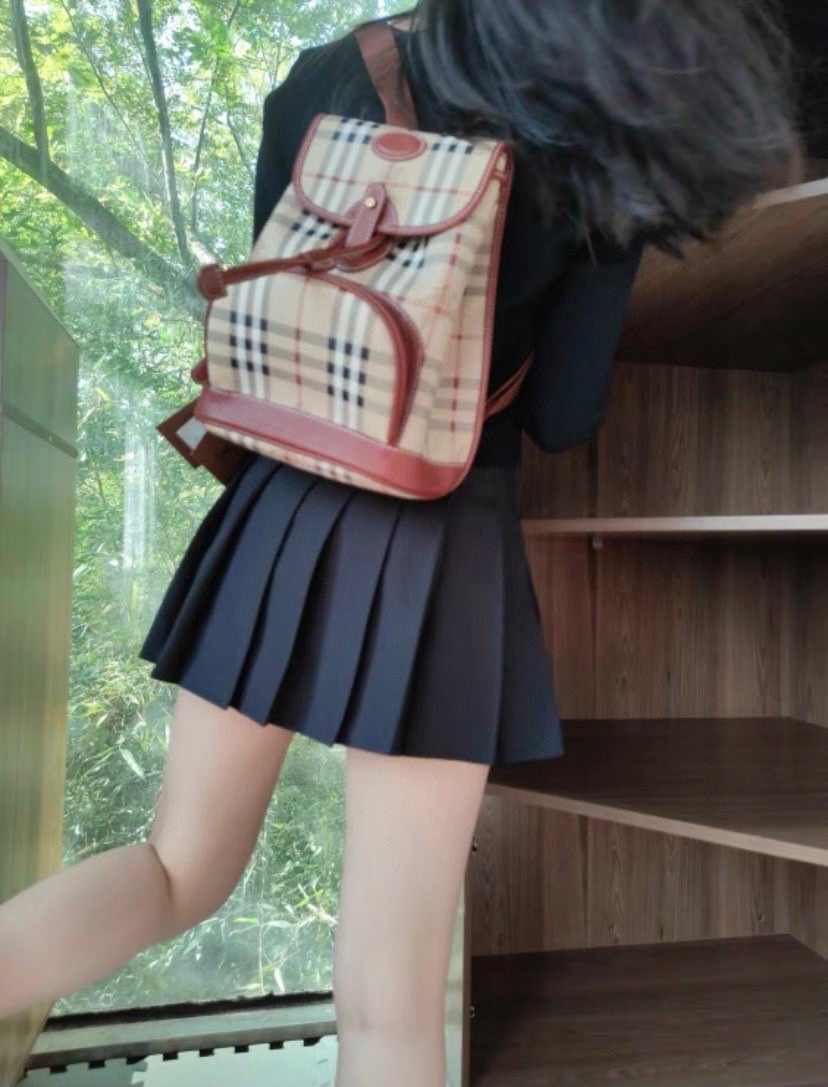 B**rry backpack