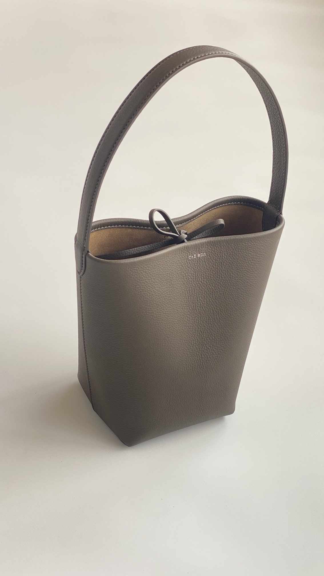 T*e R0w bucket-22*23*13cm