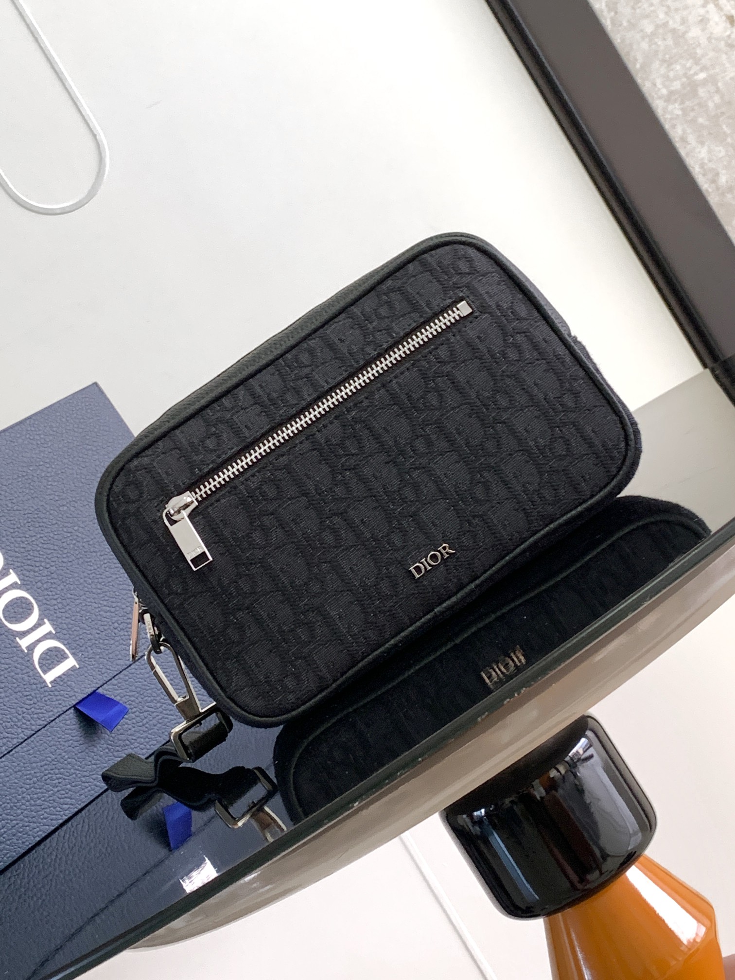 D*or pouch-24 x 15.5 x 5.5cm