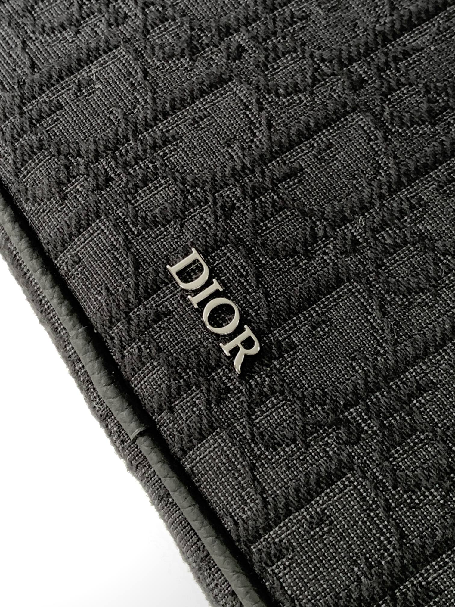 D*or pouch-24 x 15.5 x 5.5cm