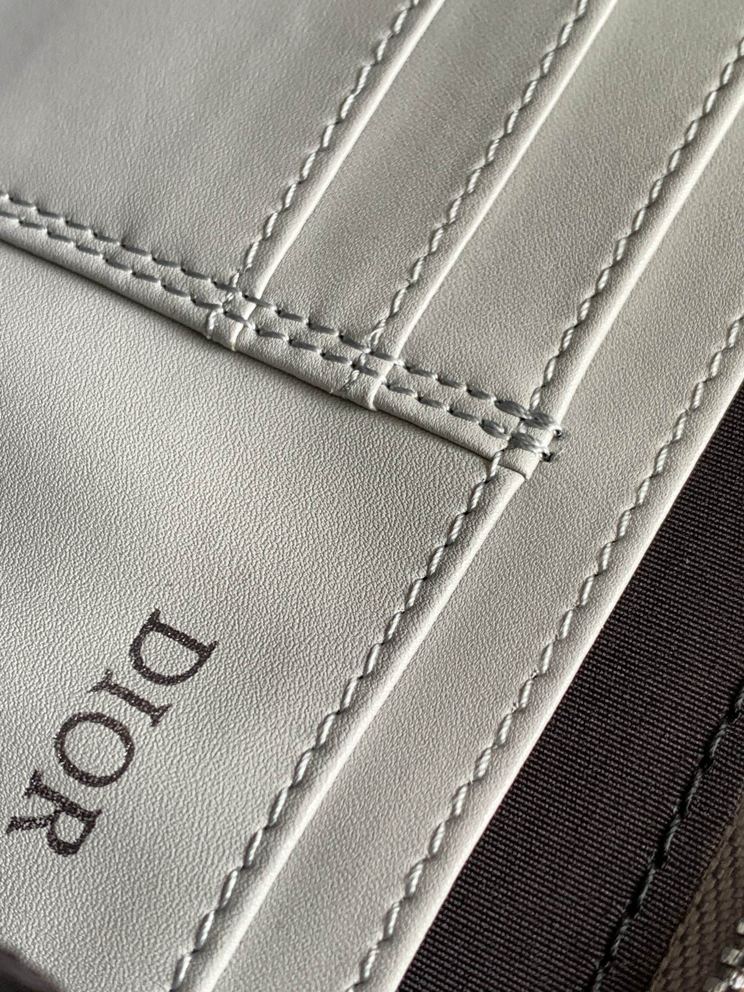 D*or oblique handlebag-17 x 12.5 x 55cm