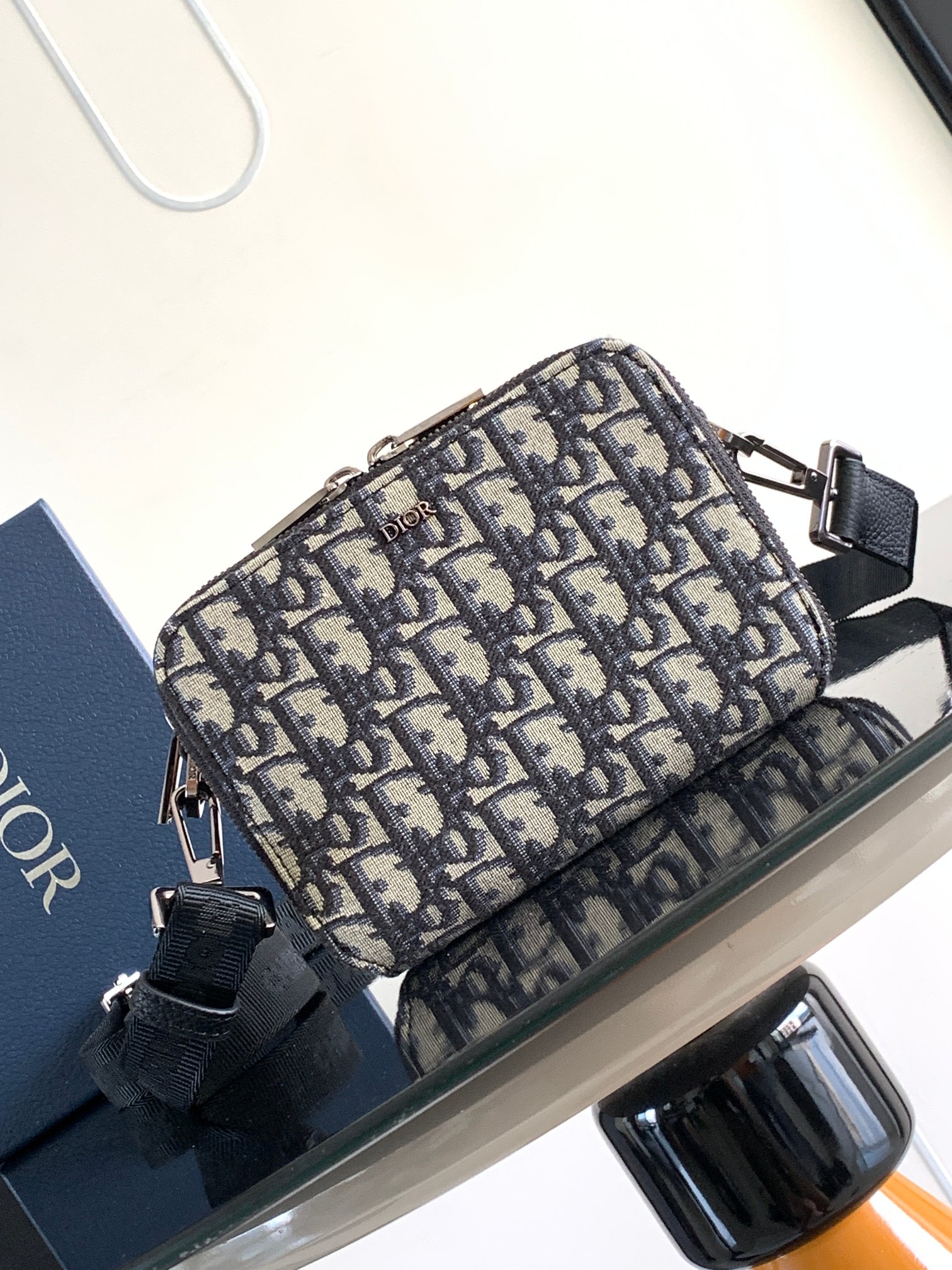 D*or essentials bag-17*12.5cm