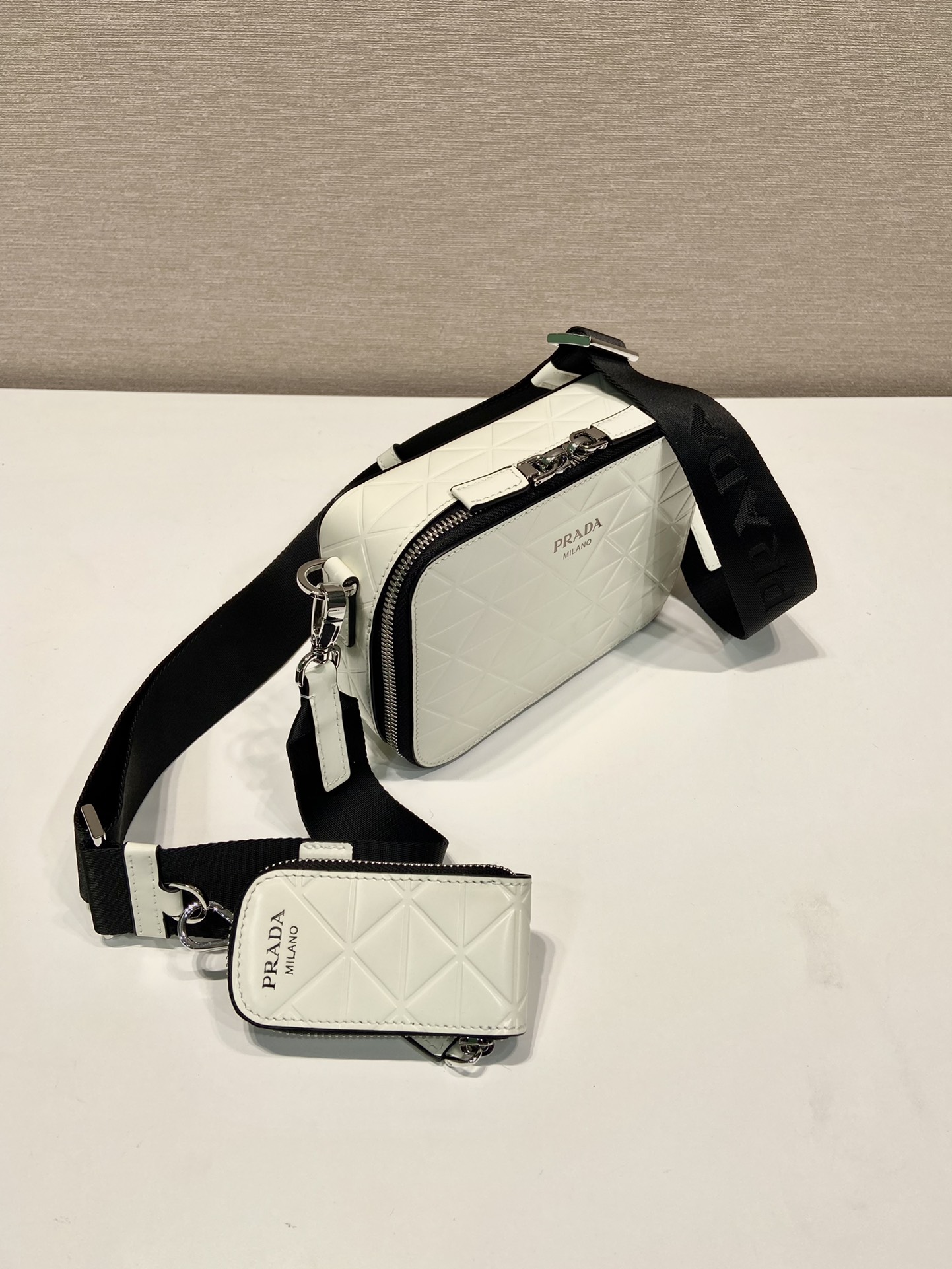 Pra*a camera bag 2vh070-19*12.5*5.5cm