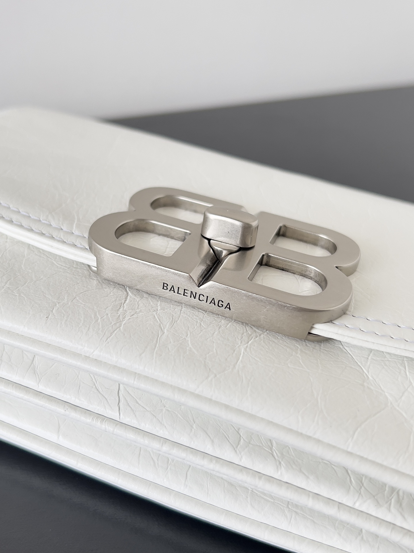 Ba*len*cia*ga bb soft bag-25.3*24.8*3cm