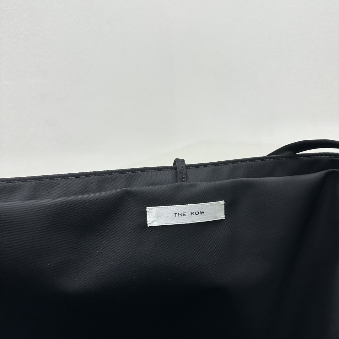 The R0w park tote-23*21*36cm