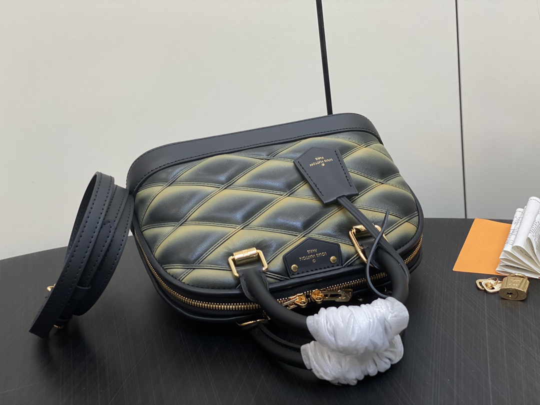 l0*is V*t0n m22878 alma bb-23.5 x 17.5 x 11.5cm