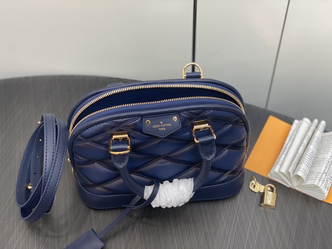 l0*is V*t0n m22878 alma bb-23.5 x 17.5 x 11.5cm
