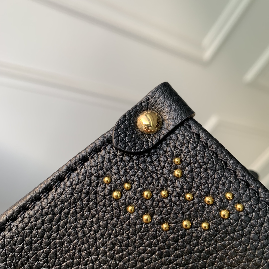 l0*is V*t0n onthego handbag-25*19*11.5 cm