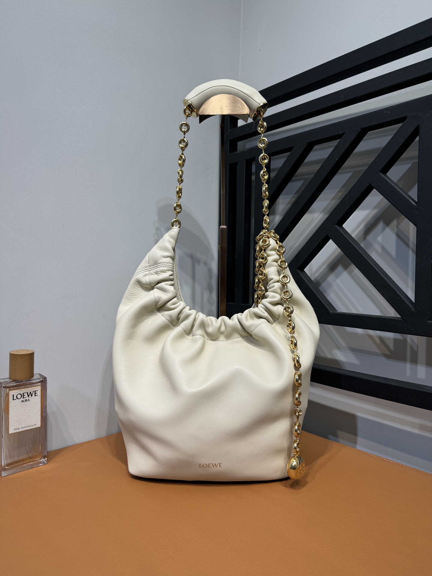 L0ew* squeeze bag-29*24*10.5cm