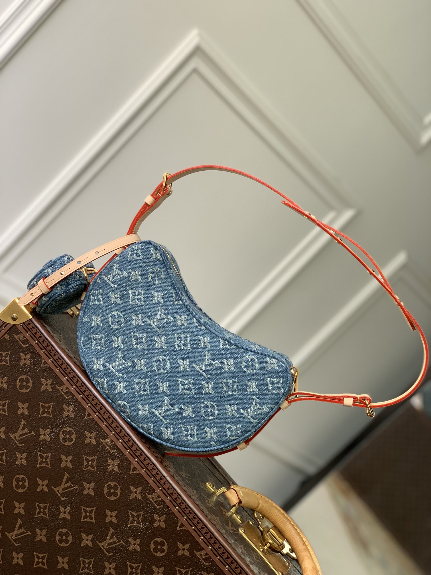 l0*is V*t0n croissant mm-21 x 7 x 5cm