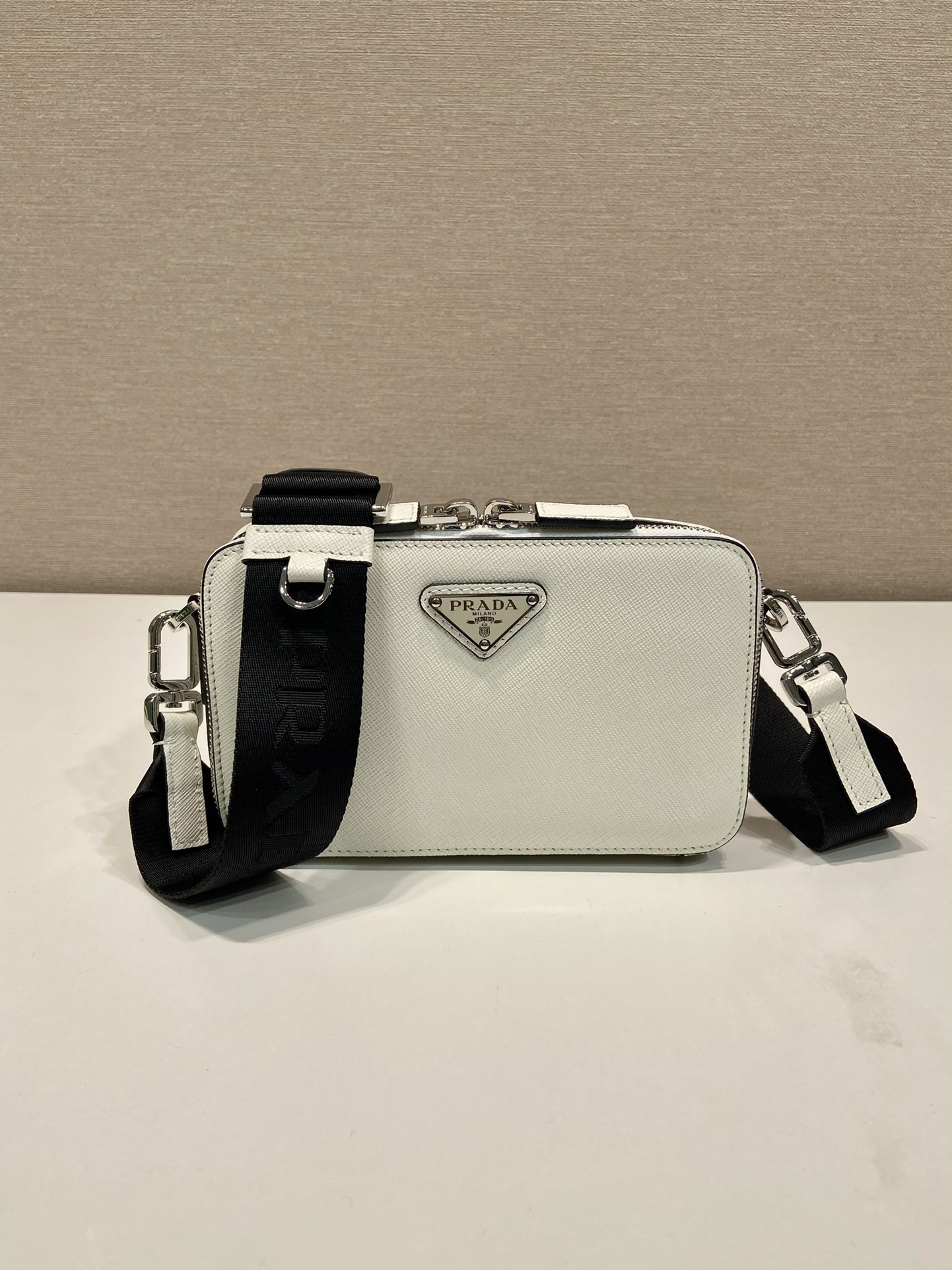Pra*a brique 2vh173 bag19*11.5*3.5cm
