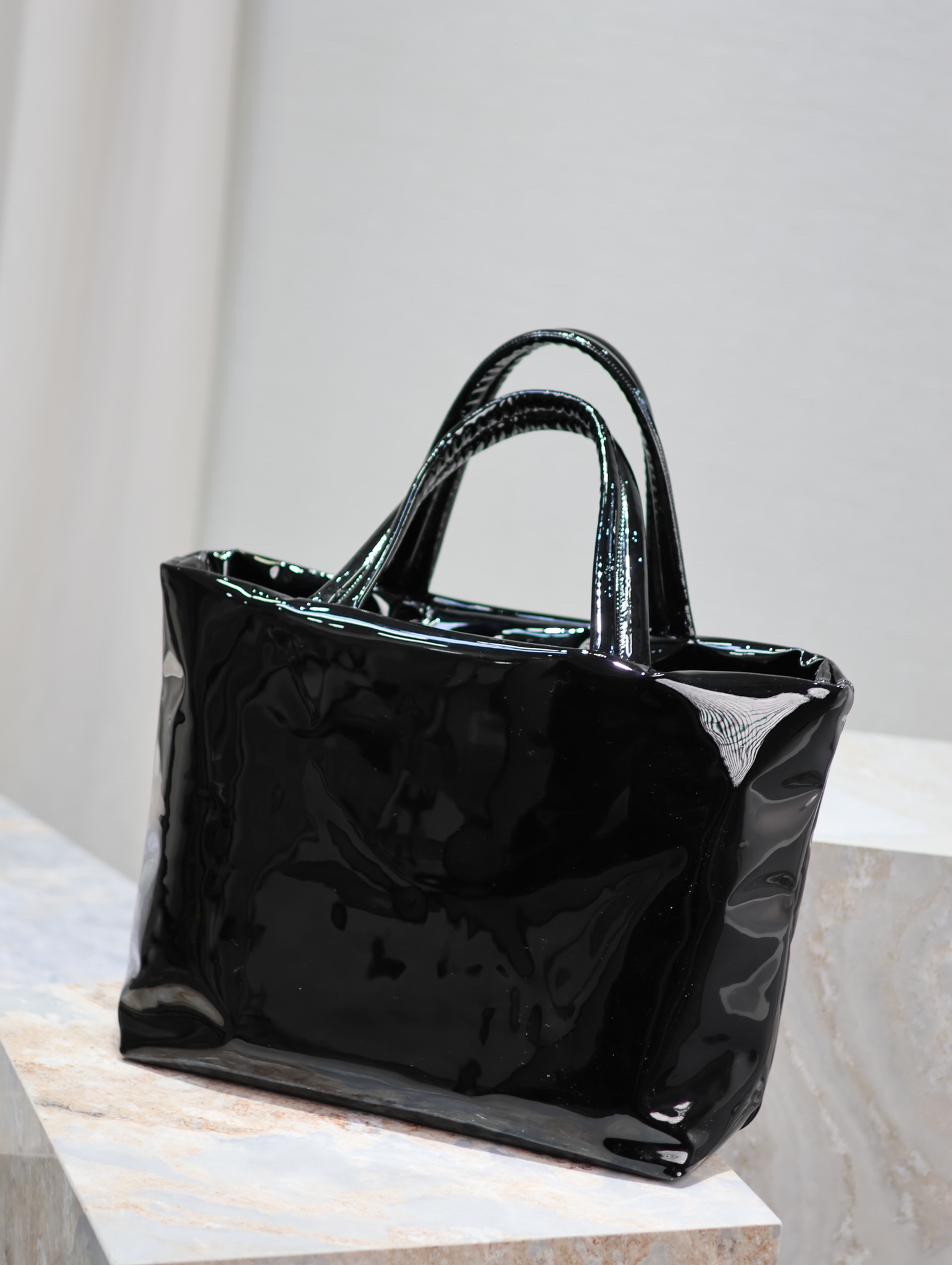 YS L Patent Tote-41-50×43×17CM