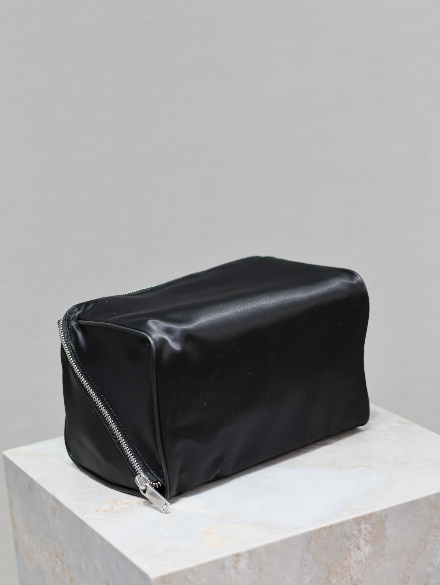 Y*L gaby cosmetic bag-21×13×13cm