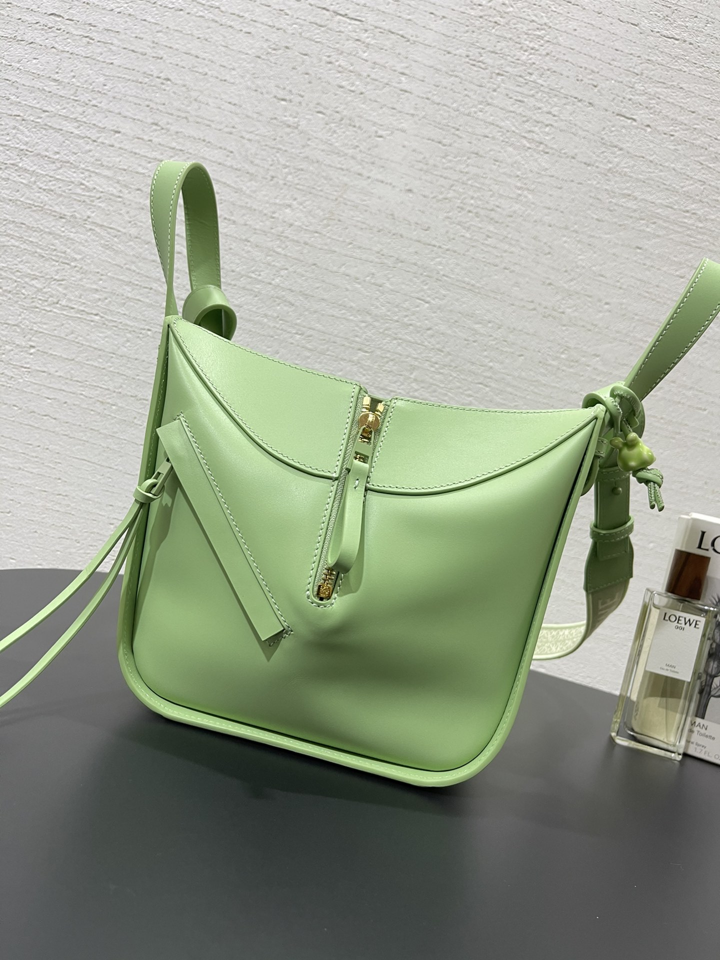 L0ew* hammock bag-20.8*19.5*14.5cm