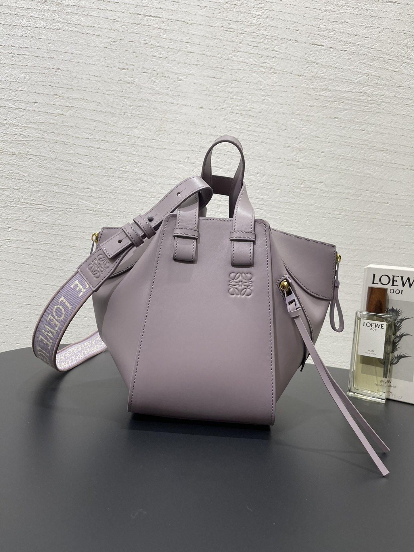 L0ew* hammock bag-20.8*19.5*14.5cm