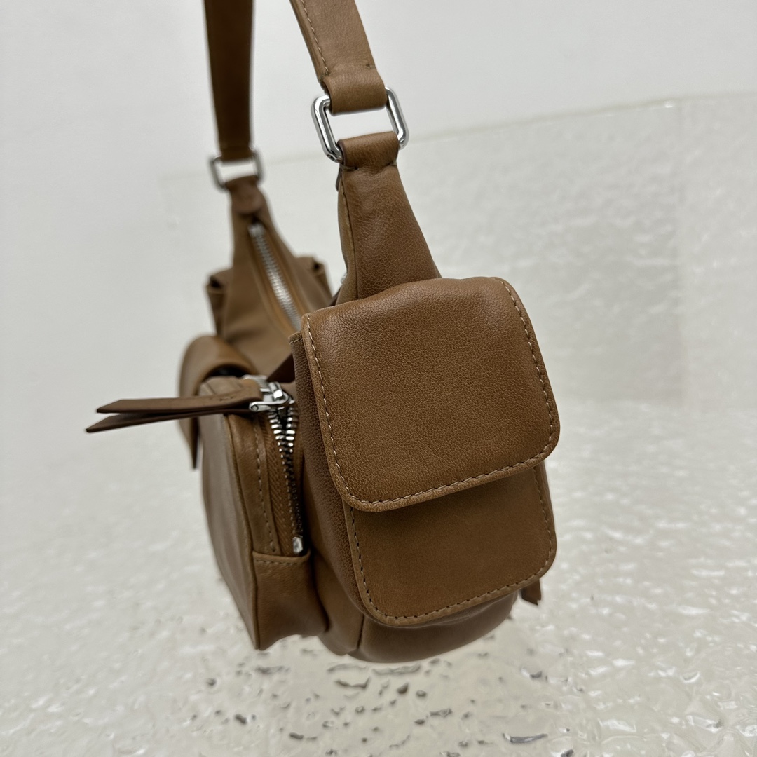 M*um*u vintage bag-21*6*12cm