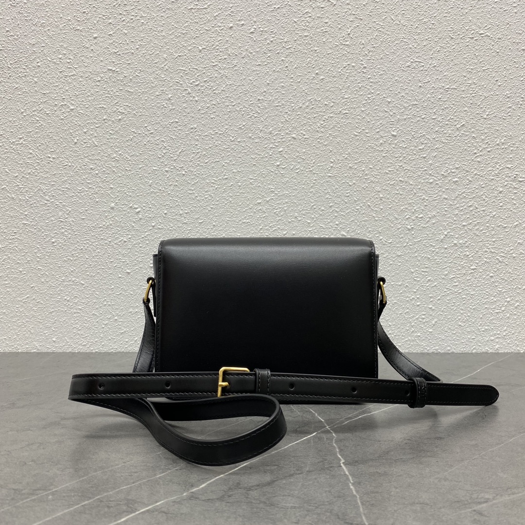 Ce**e Ce**e triomphe bag-18x14x5cm