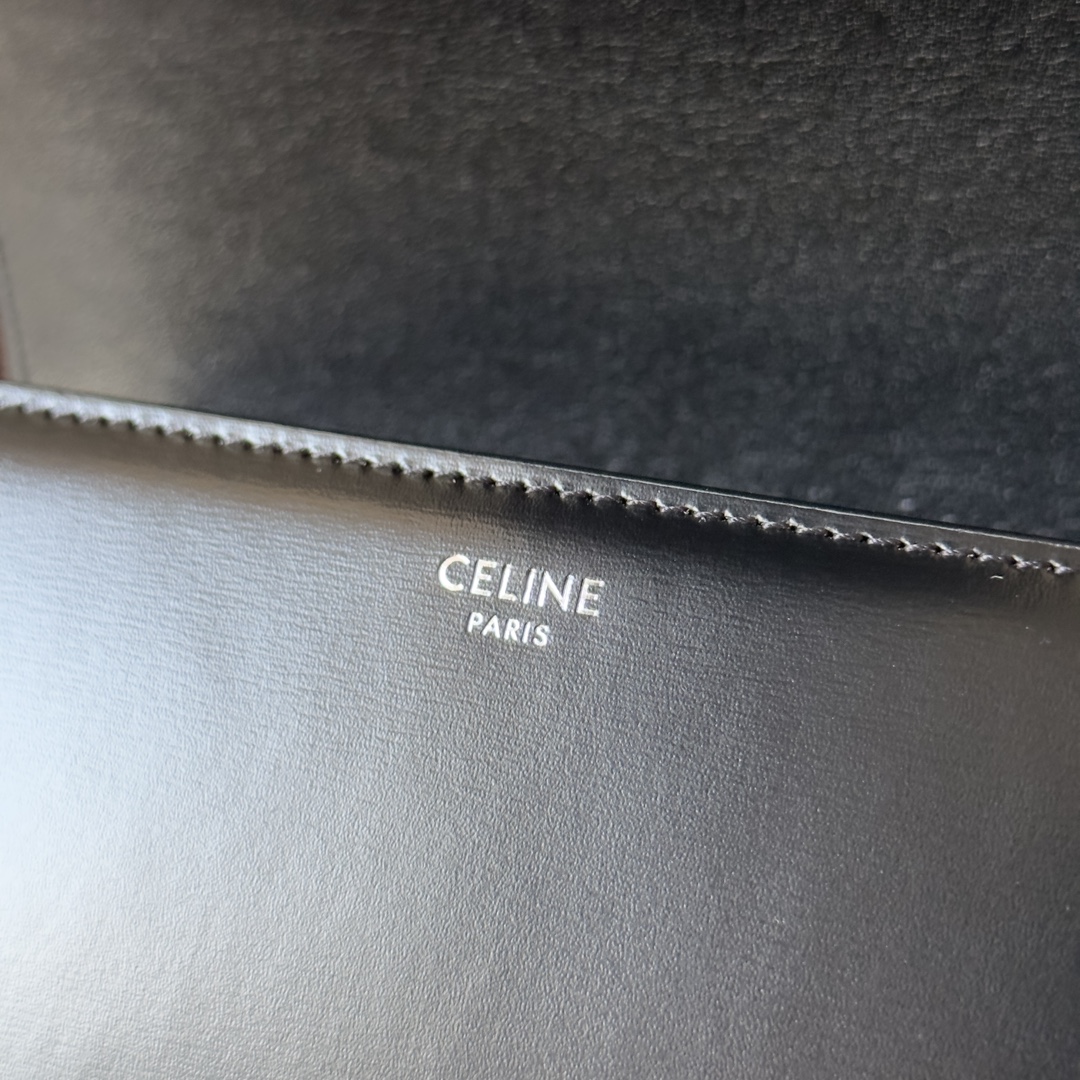 Celin Triomphe Shoulder Bag-22.5x16.5x7.5CM