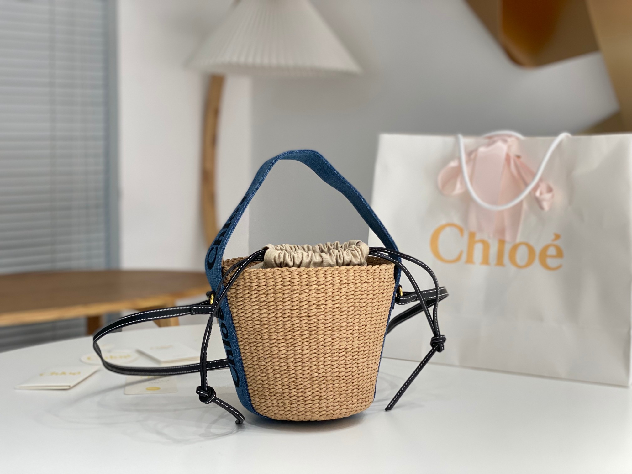 Ch10e woody bucket bag