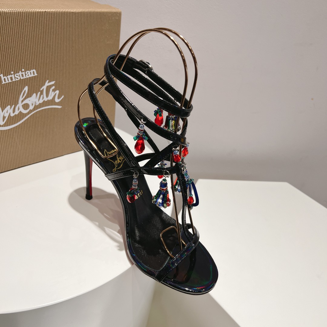Ch**an louboutin slides