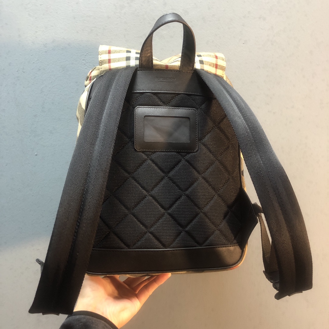 B**rry backpack-35×25×20cm