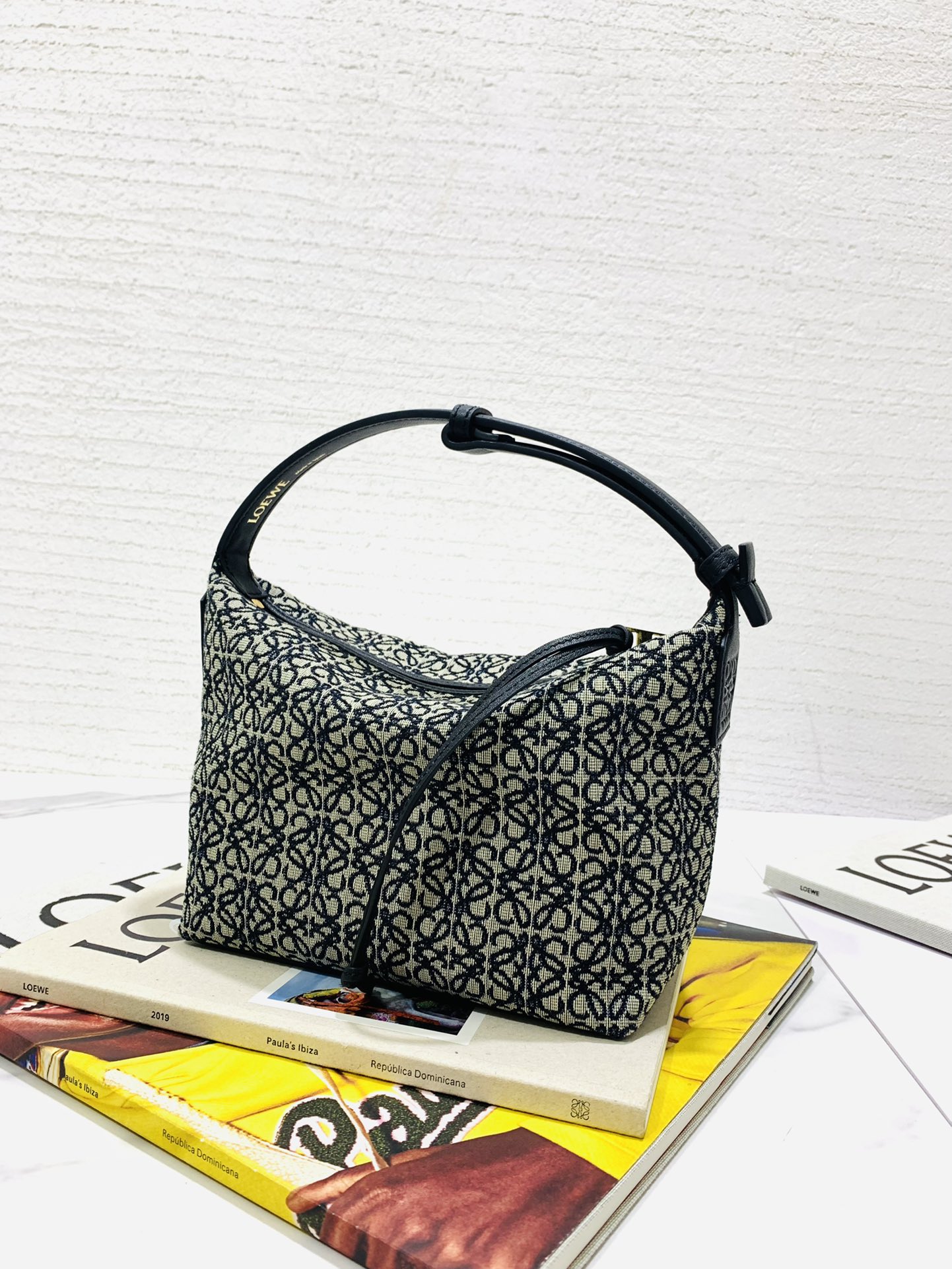 L0ew* cubi anagramtote-21*12*17cm