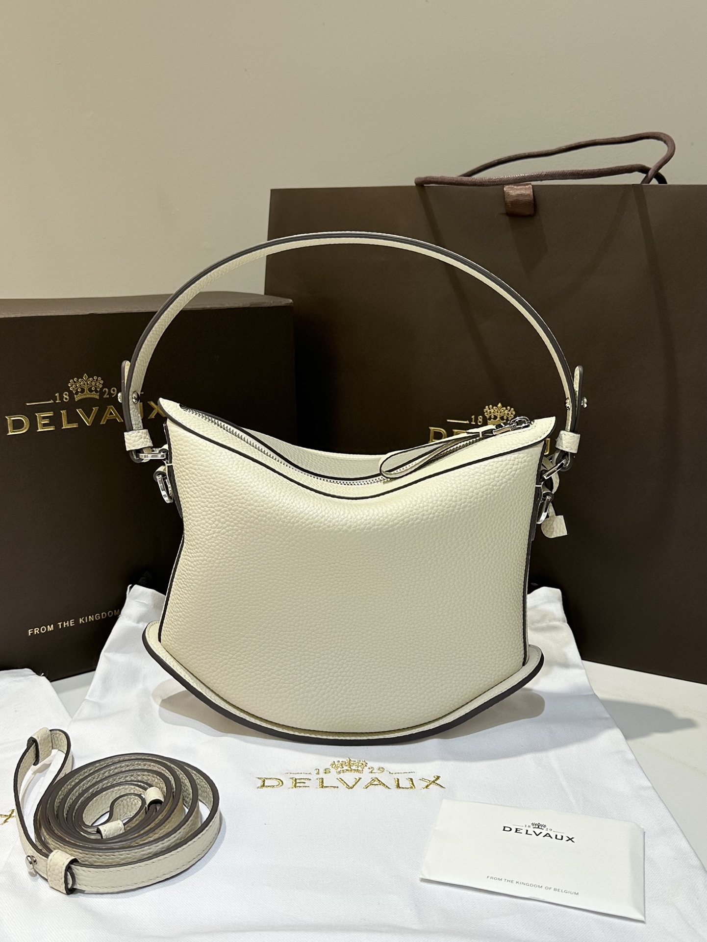 De1uavx pin swing tote-29*9*20cm
