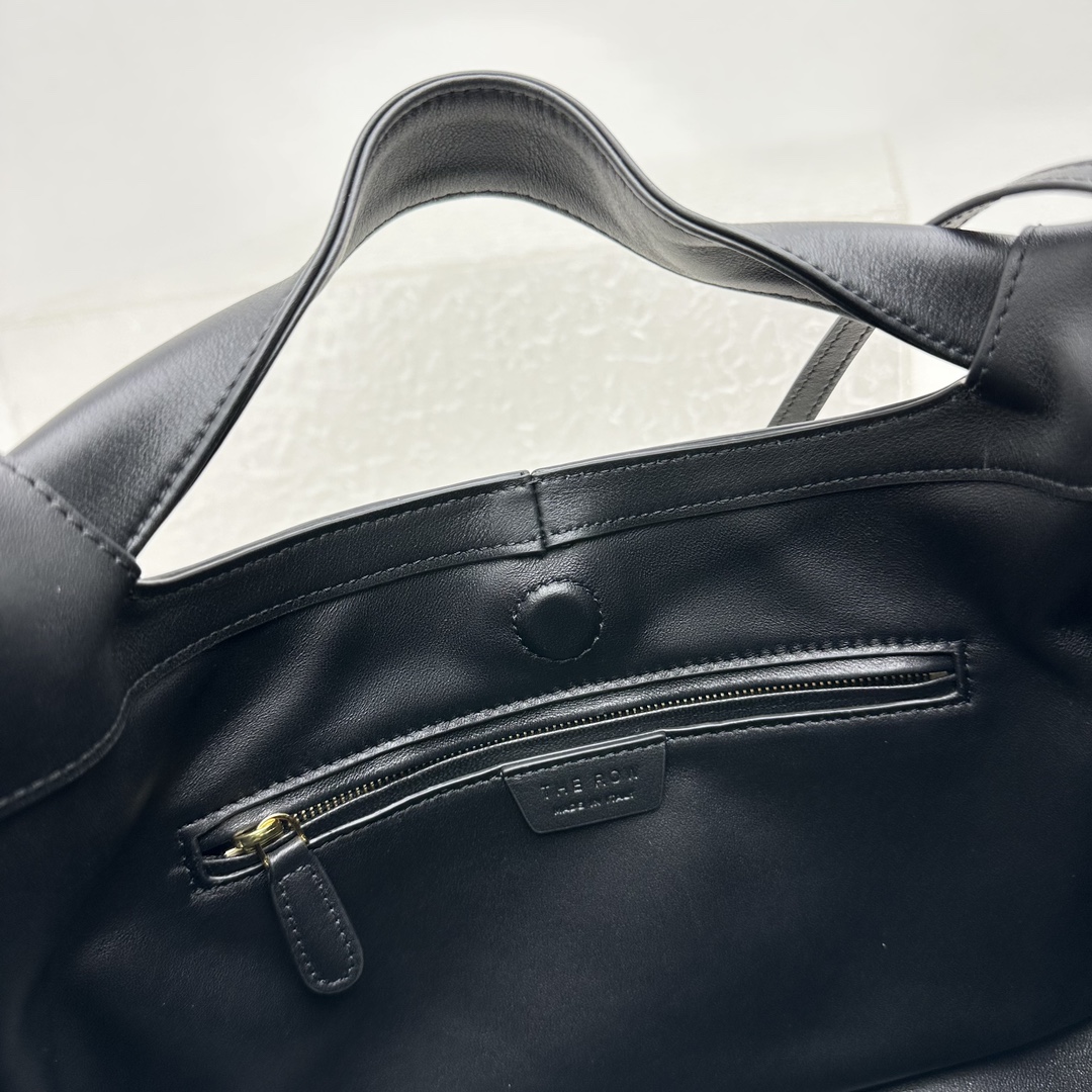 T*e R0w camdem bag-32*23*14cm