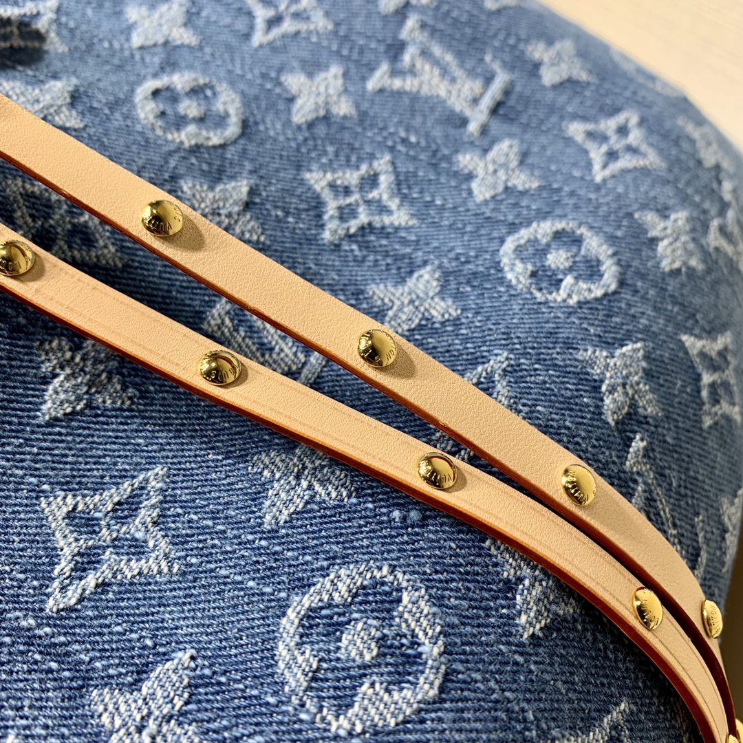 l0*is V*t0n carryall mm-mm×24×12cm