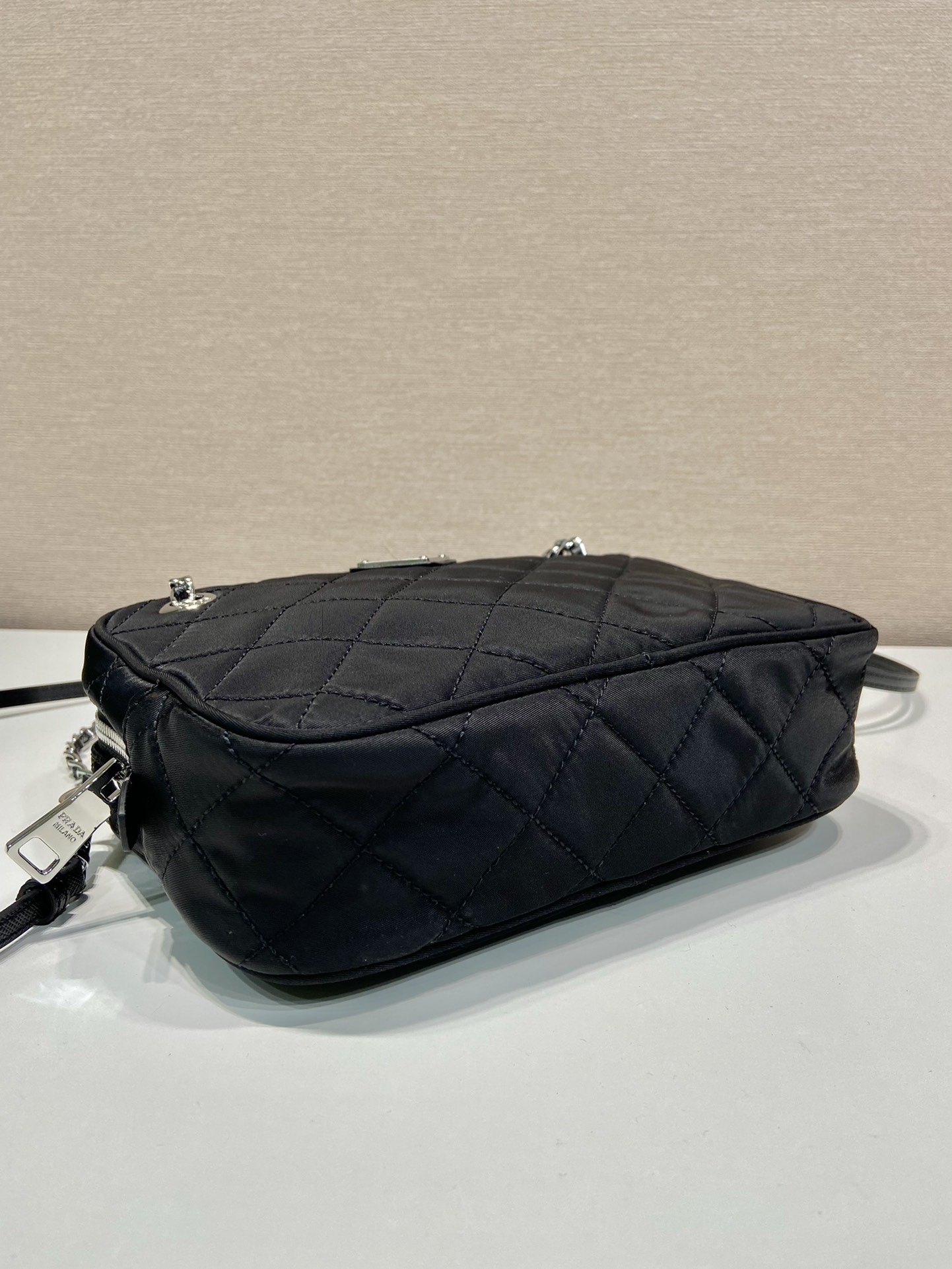 Pra*a 1bd642 vintage camera bag-22*16*6.5cm