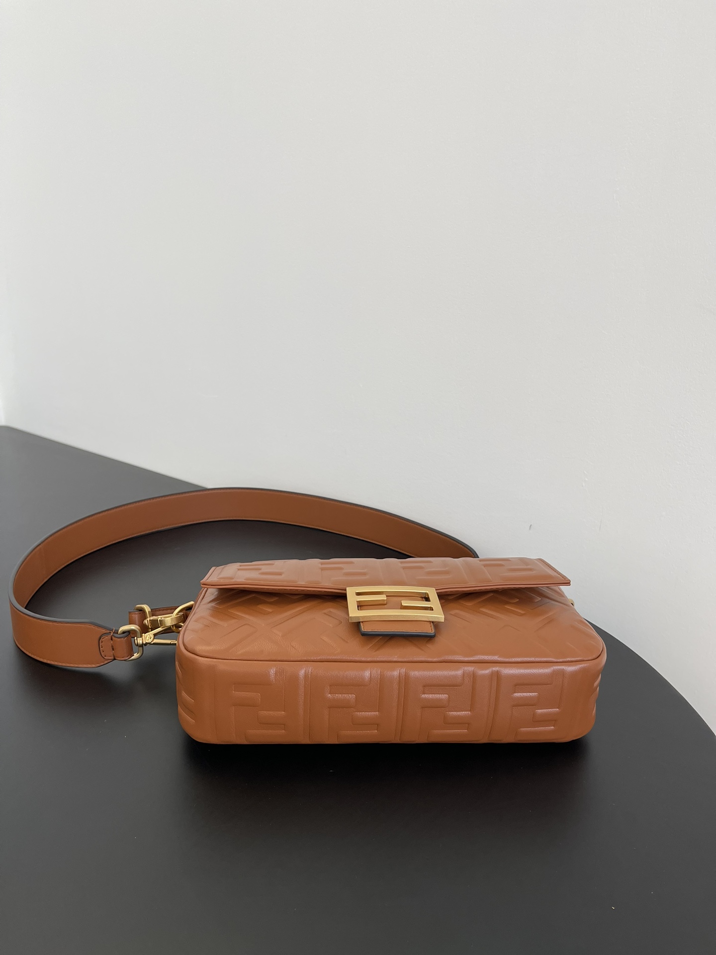 F**di baguette bag-26x15x6cm