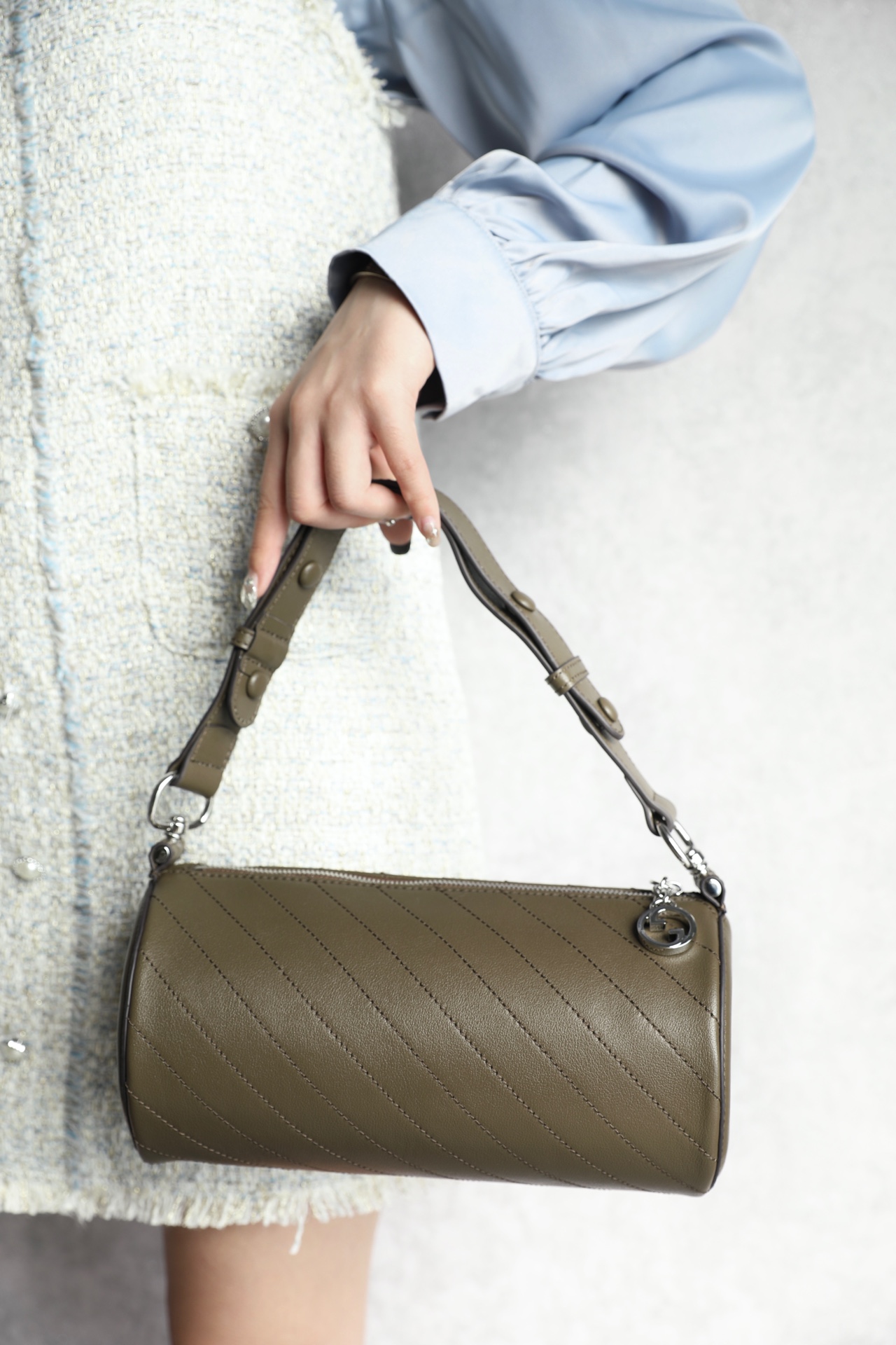 G*u*i blondie shoulder bag-13*25*12cm