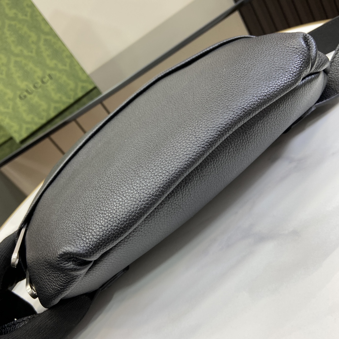 G*u*i waist bag-16*26*8cm