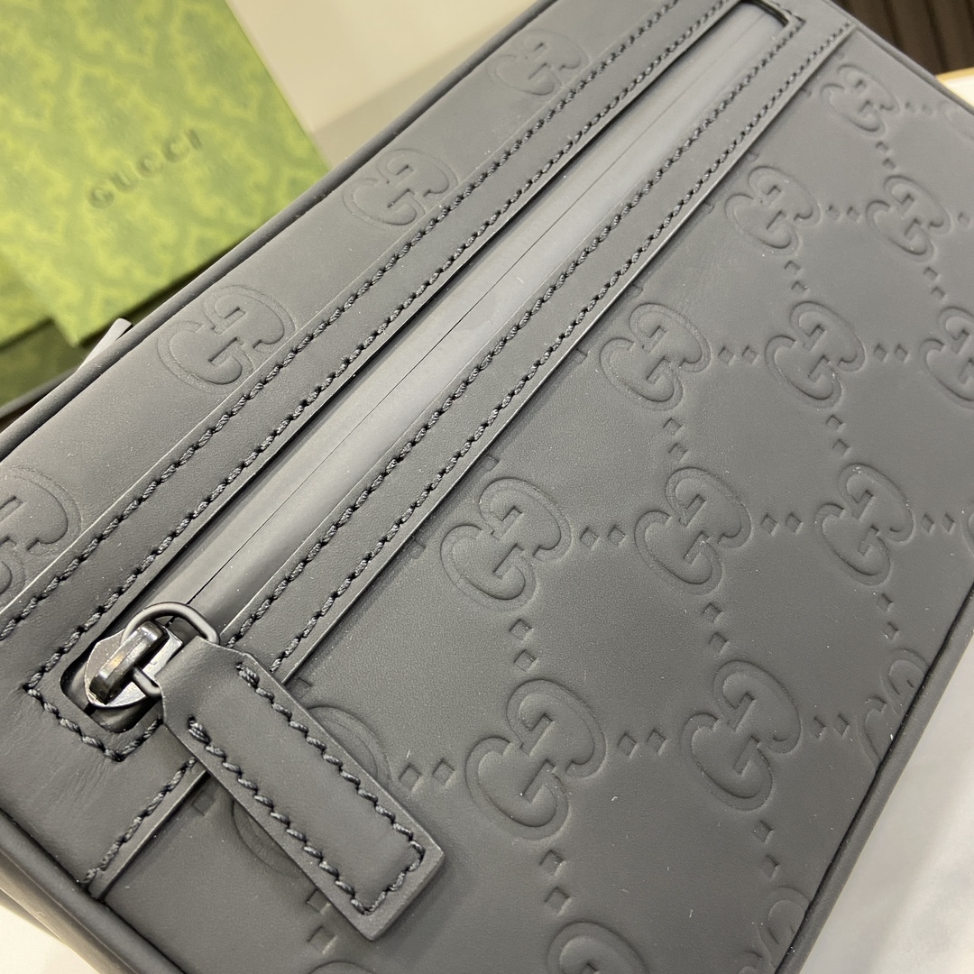 G*u*i waist bag-13*24*5cm