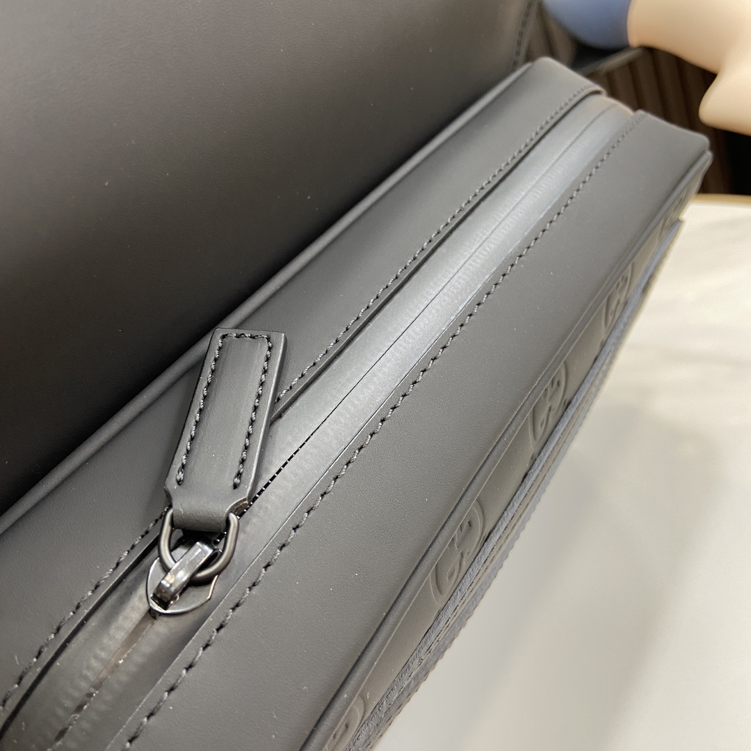 G*u*ishoulder bag-19*26*7cm