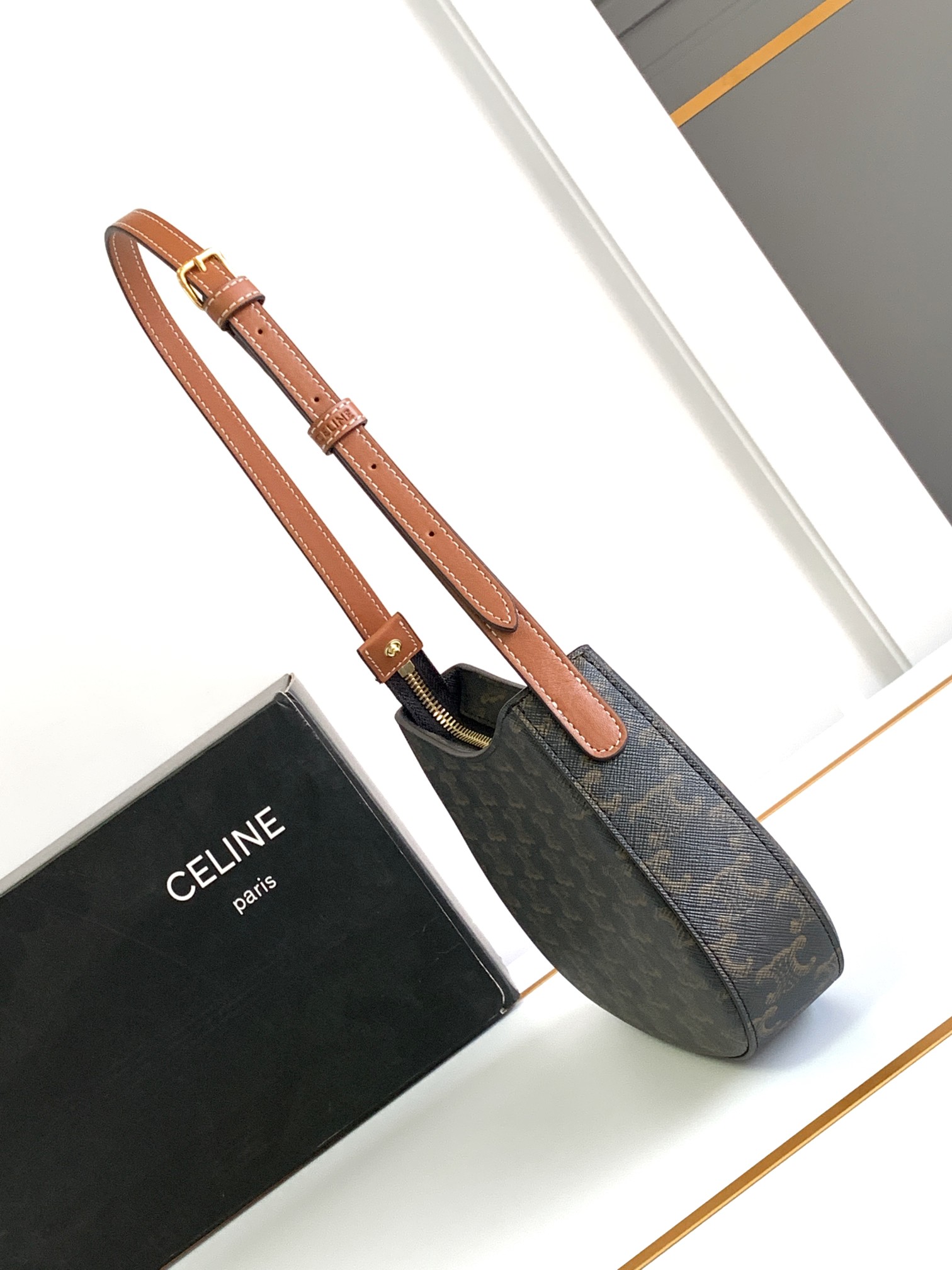 Ce**e tilly hobo bag-22 x 13.5 x 4cm