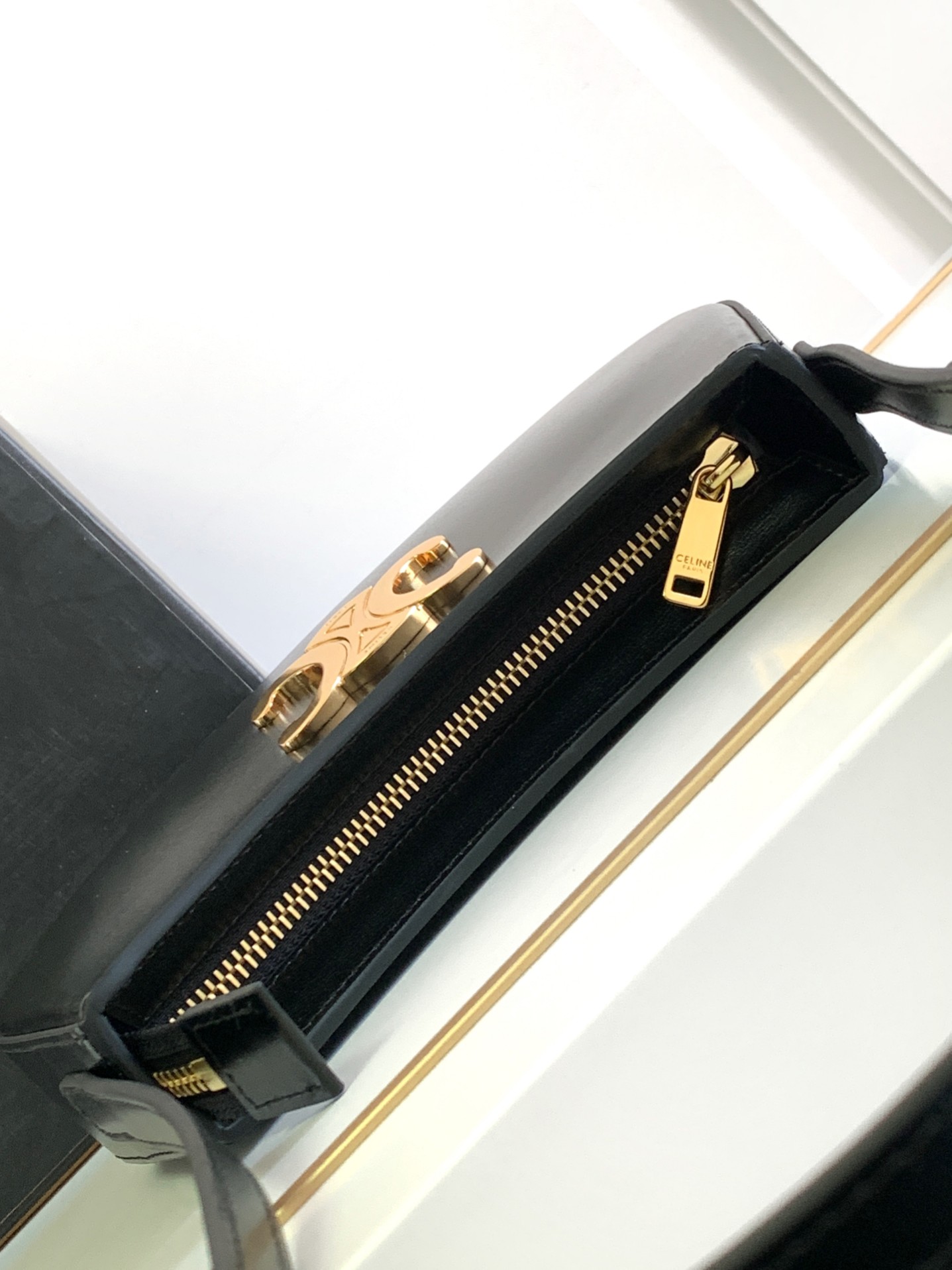 Ce**e tilly hobo bag-22 x 13.5 x 4cm
