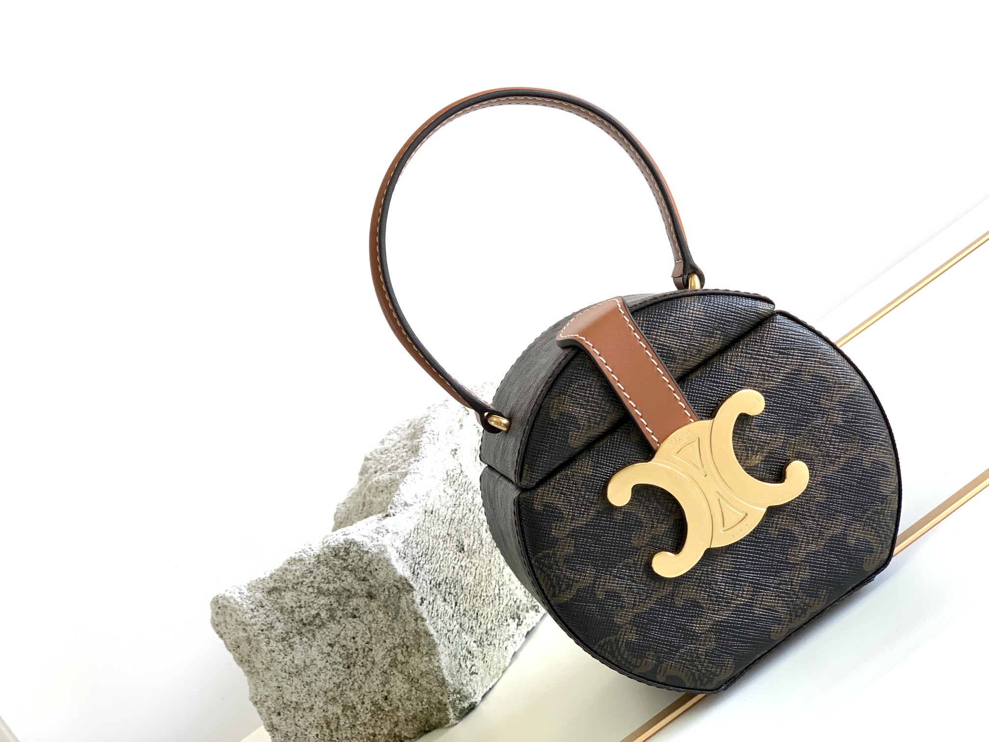 Ce**e round box triomphe bag-12x12x9cm