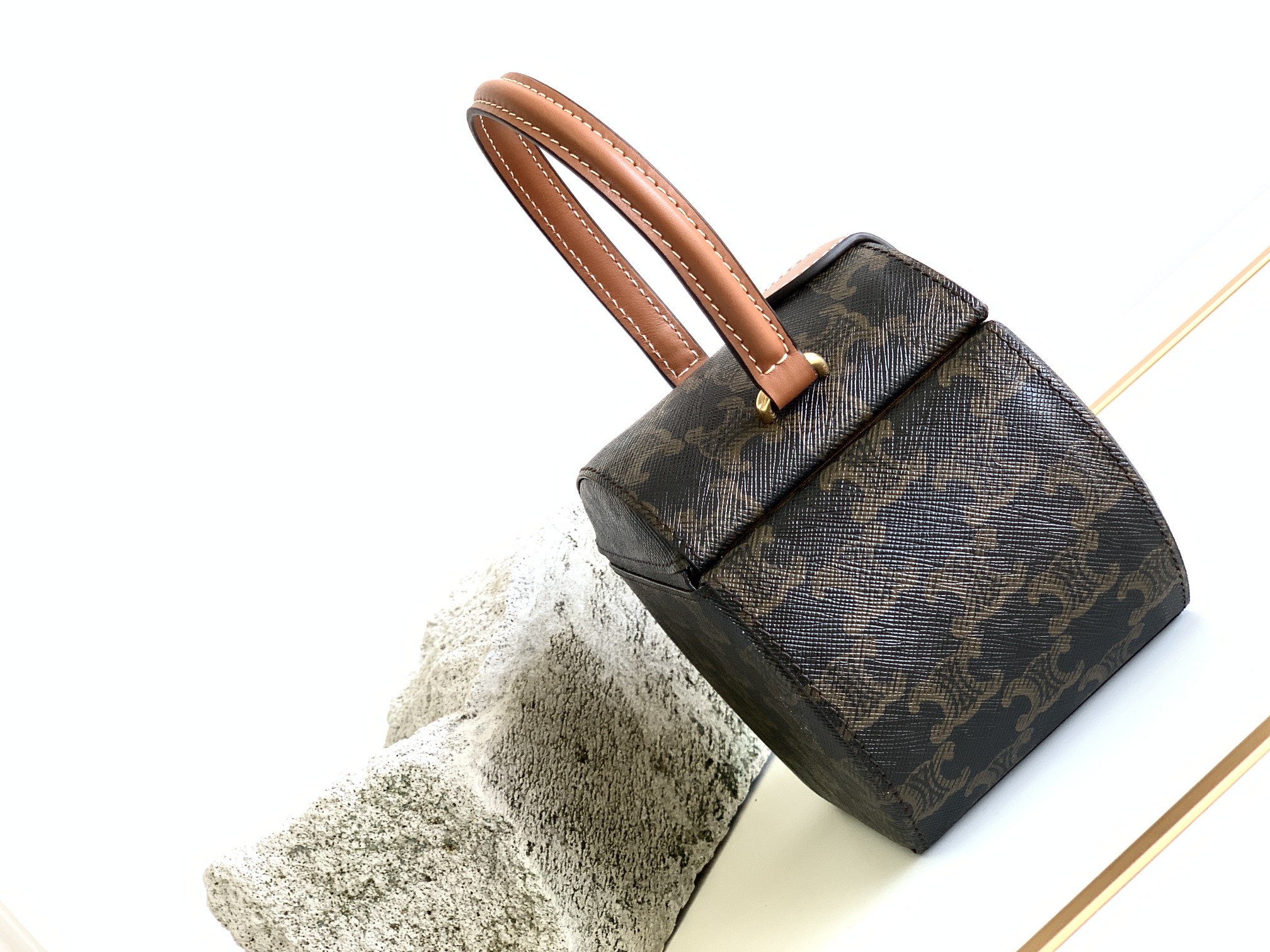 Ce**e round box triomphe bag-12x12x9cm