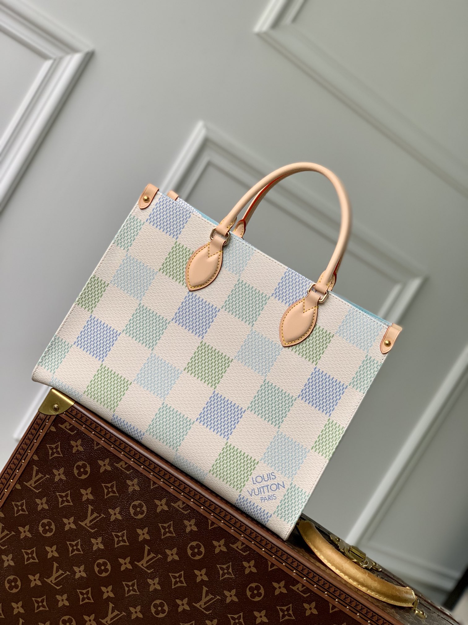 l0*is V*t0n onthego handbag-35*27*14cm