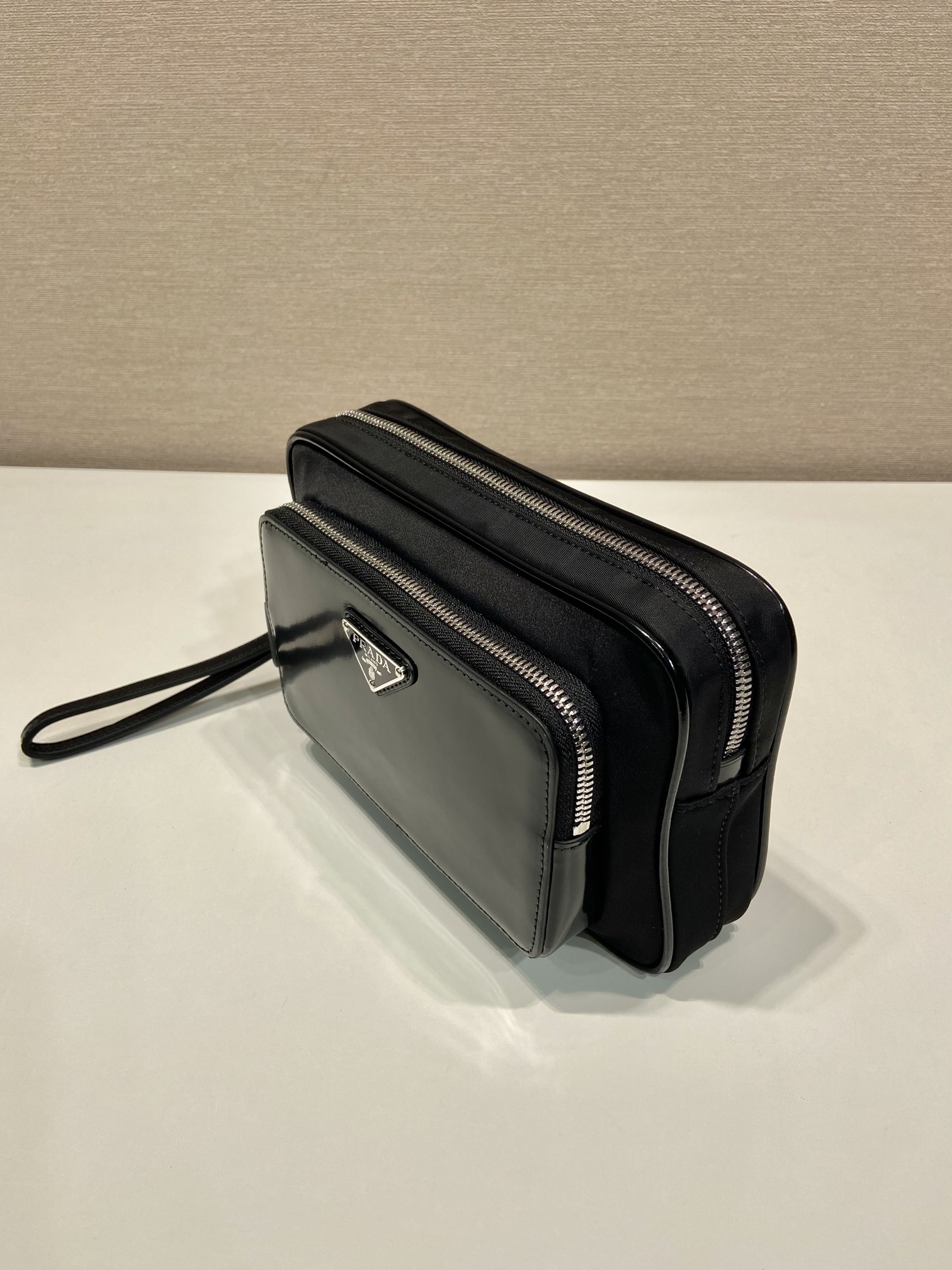 Pra*a 2vf041 pouch-21*14*4cm
