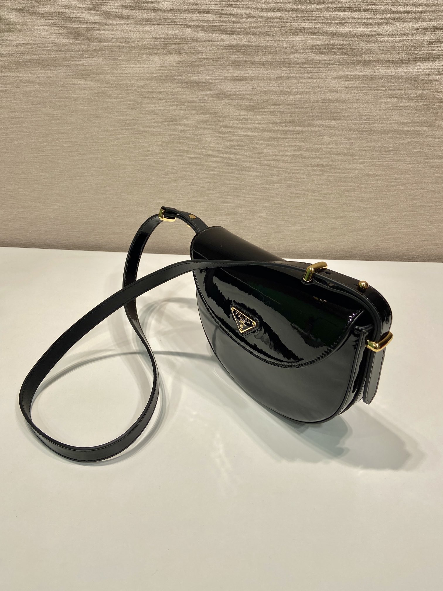 Pra*a 1ba349 saddle bag-21*17*6cm