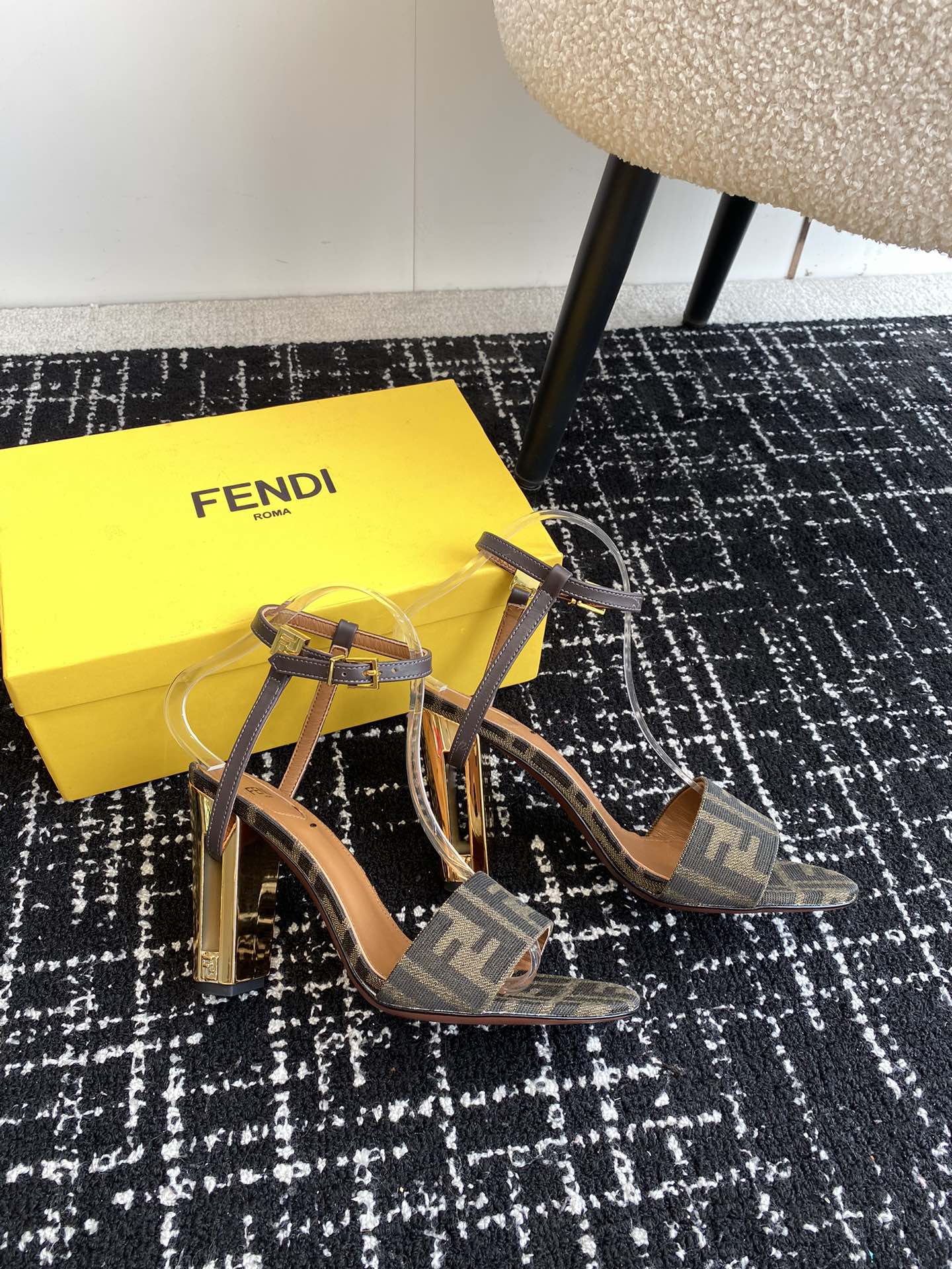 F**di 2024ss heels